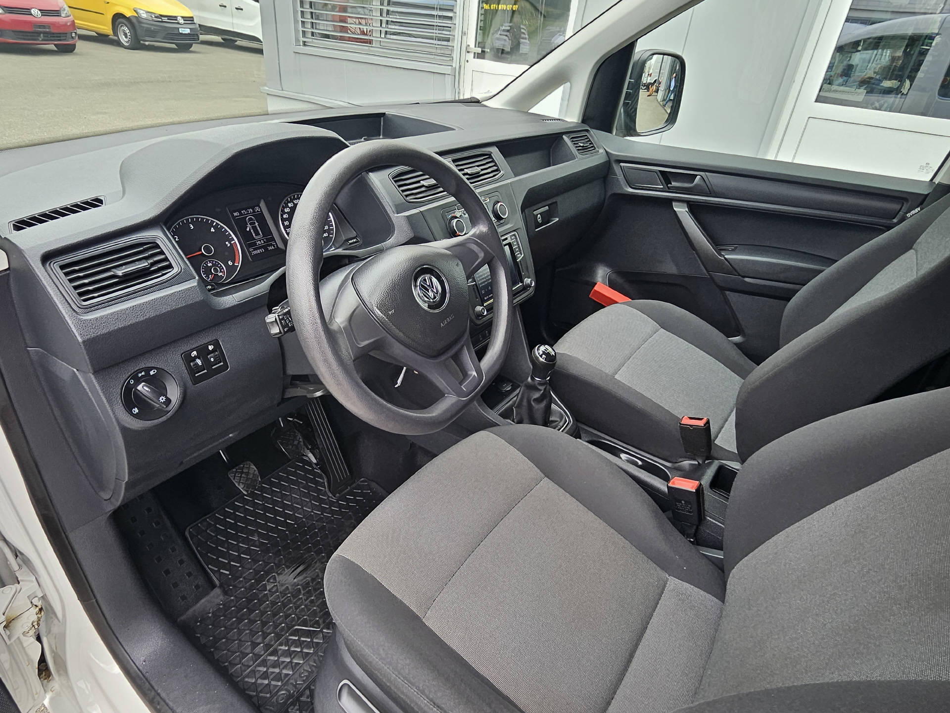 VW Caddy Maxi Kaw. 2.0 TDI 122 BMT 4motion * Frisch ab Service * Frisch ab MFK *-image-18