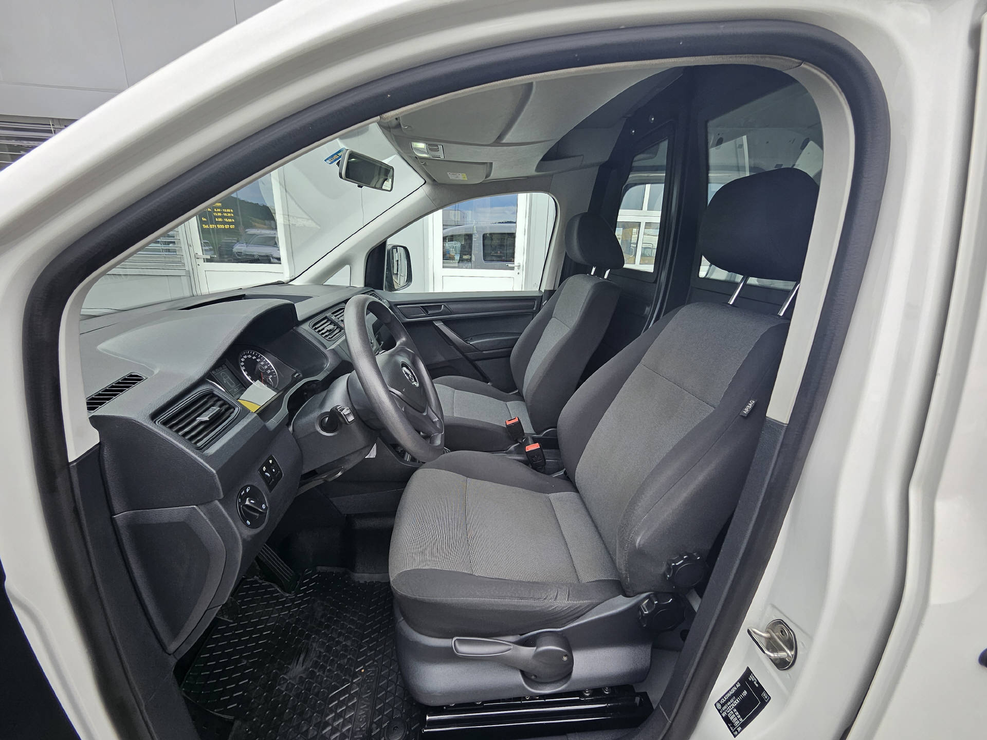VW Caddy Maxi Kaw. 2.0 TDI 122 BMT 4motion * Frisch ab Service * Frisch ab MFK *-image-17