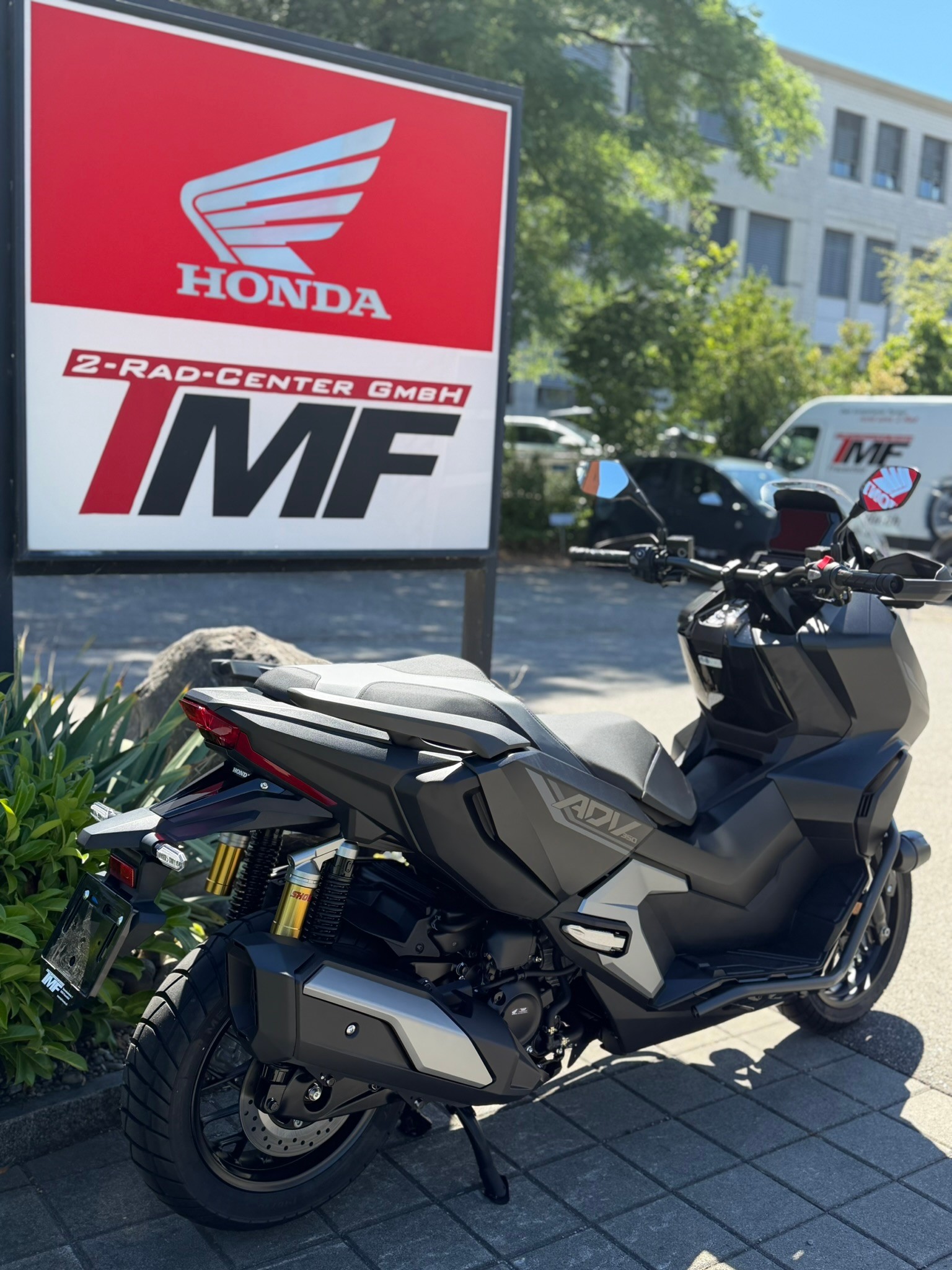HONDA ADV 350-image-2