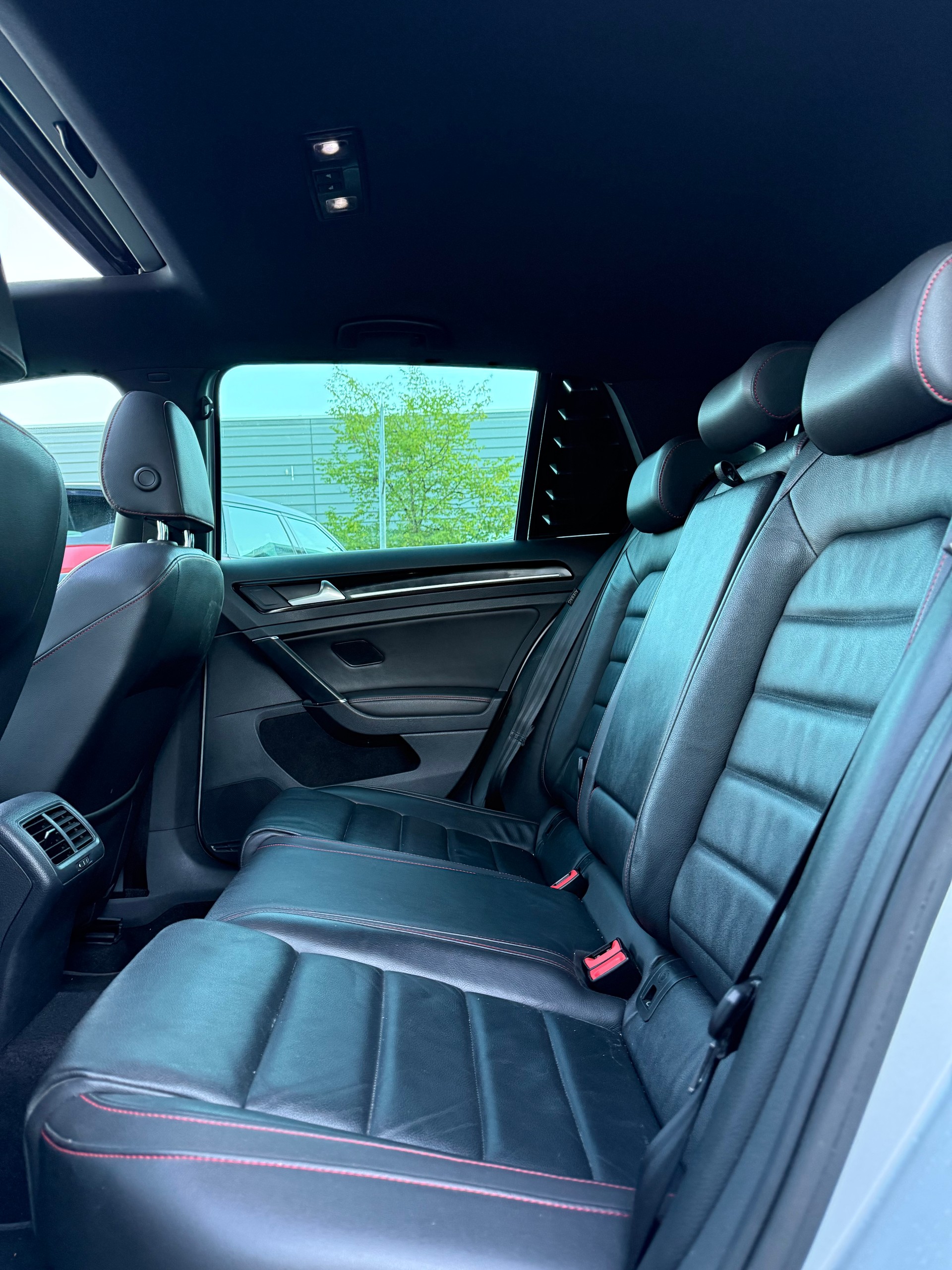 VW Golf 2.0 TSI GTI Performance-image-5