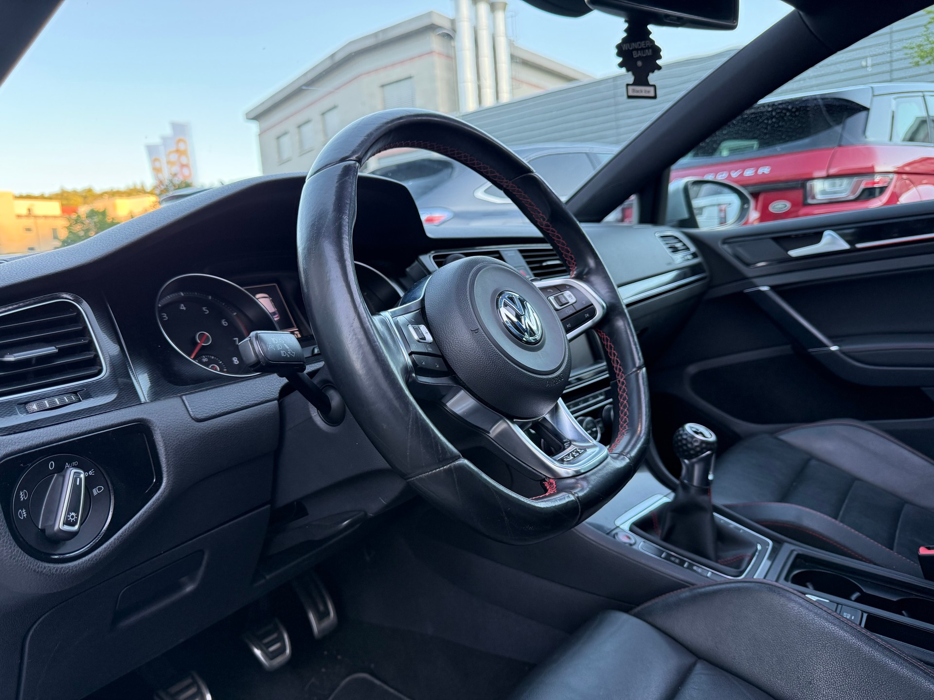 VW Golf 2.0 TSI GTI Performance-image-7
