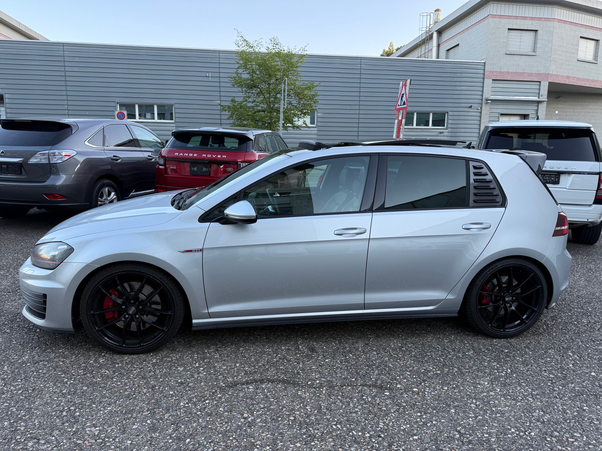 VW Golf 2.0 TSI GTI Performance-image-1