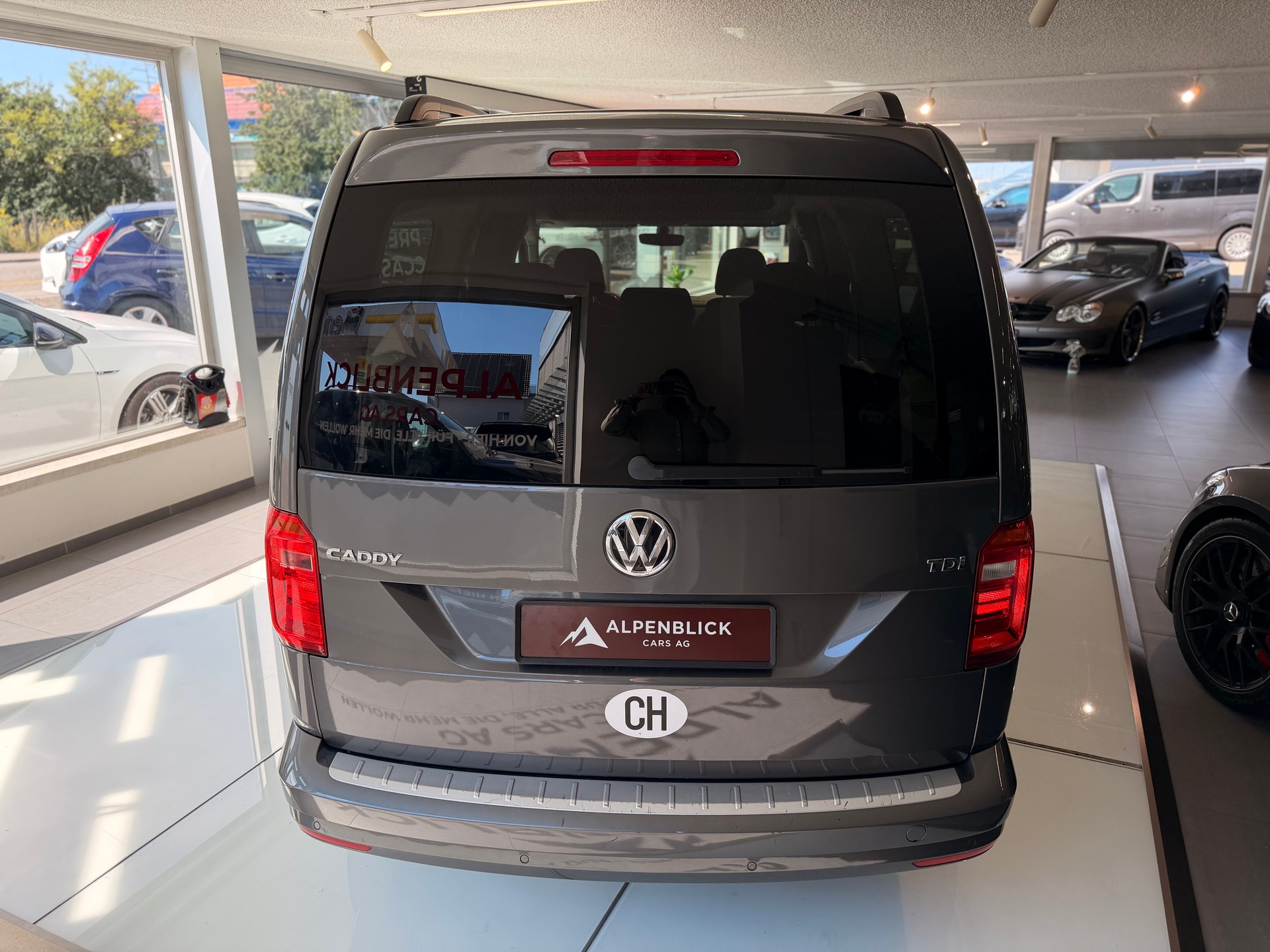VW Caddy Maxi 2.0 TDI Trendline DSG-image-8
