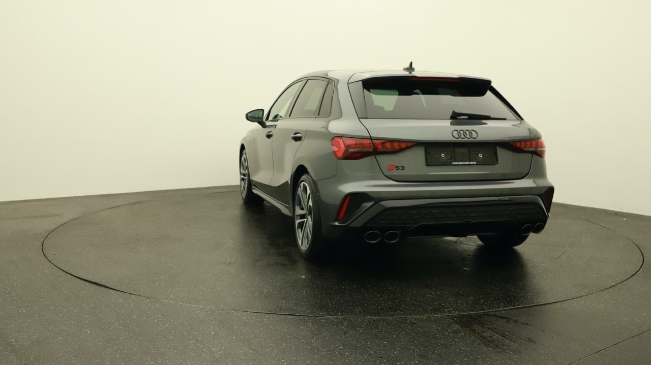 AUDI S3 Sportback TFSI quattro S-tronic-image-3
