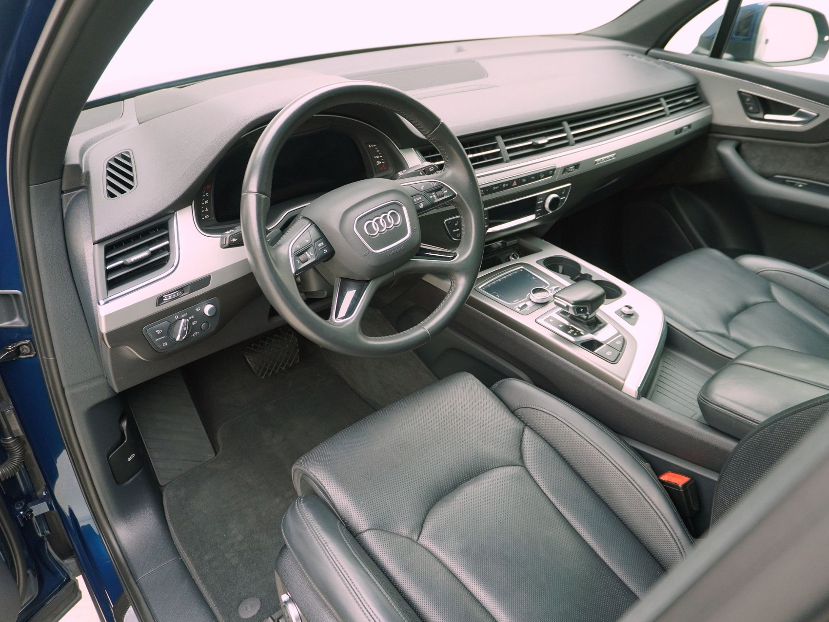 AUDI Q7 50 TDI quattro T-Tronic-image-8