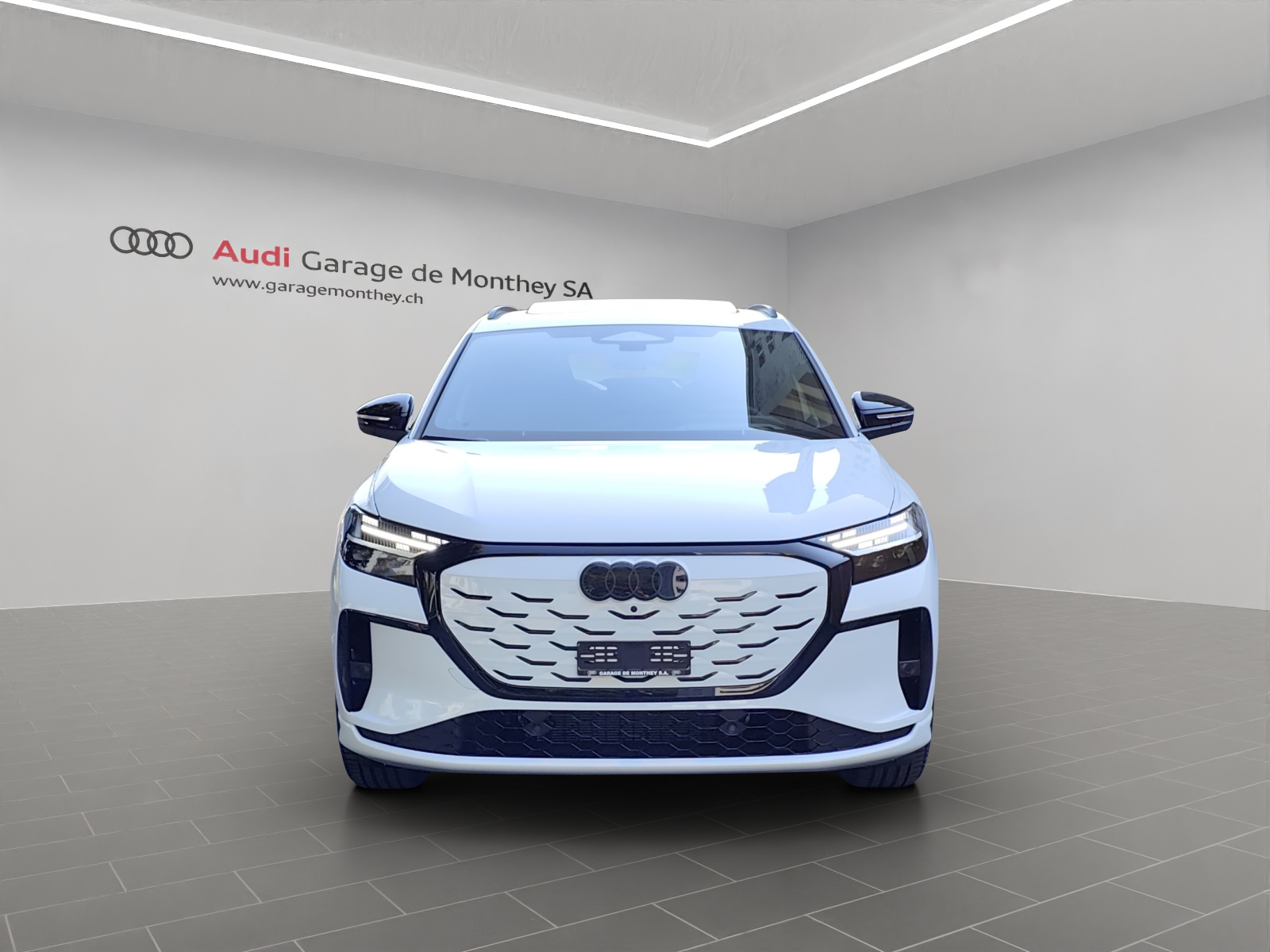 AUDI Q4 e-tron SUV quattro performance Swiss Ski-image-5