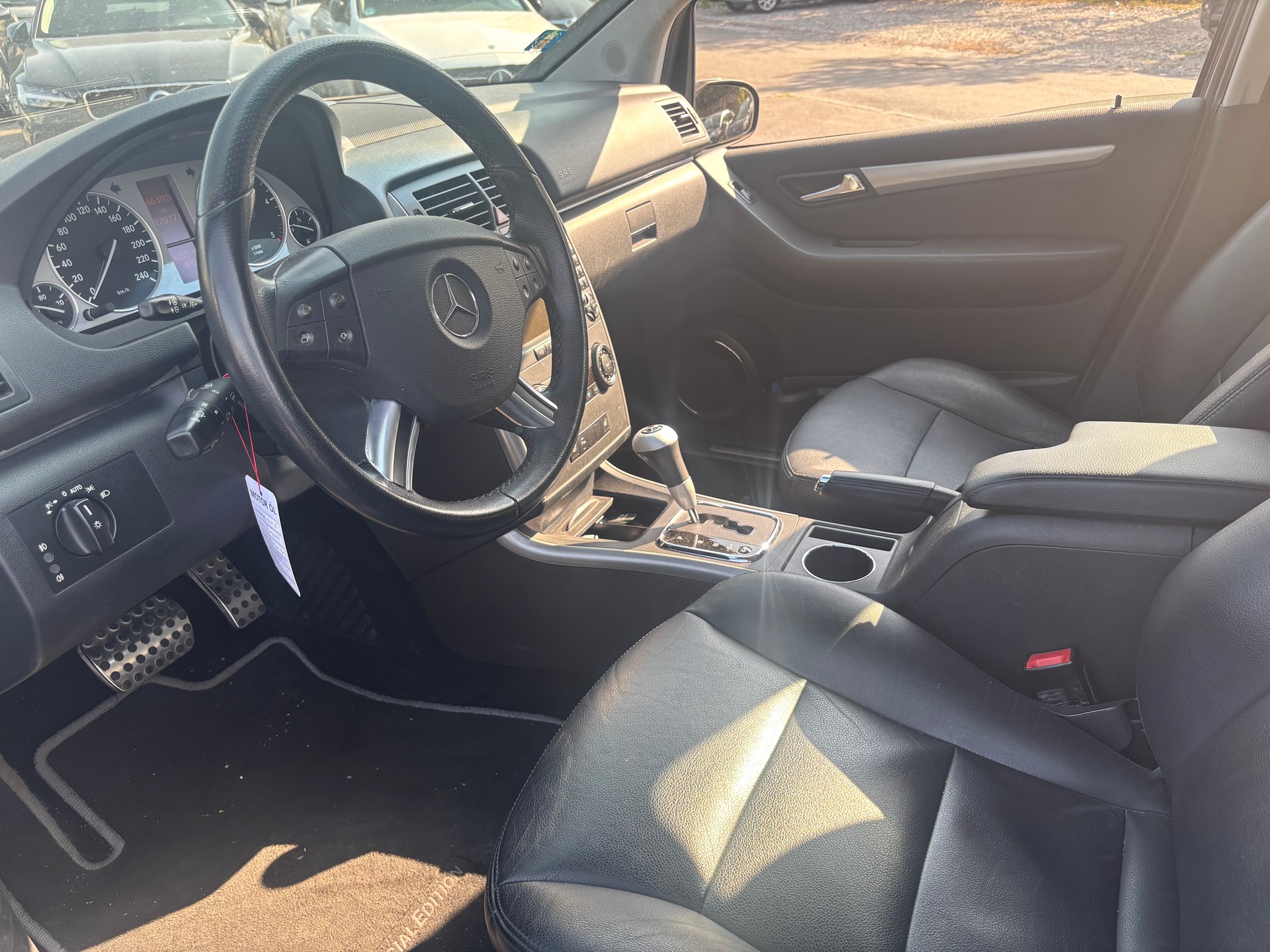 MERCEDES-BENZ B 200 CDI-image-6