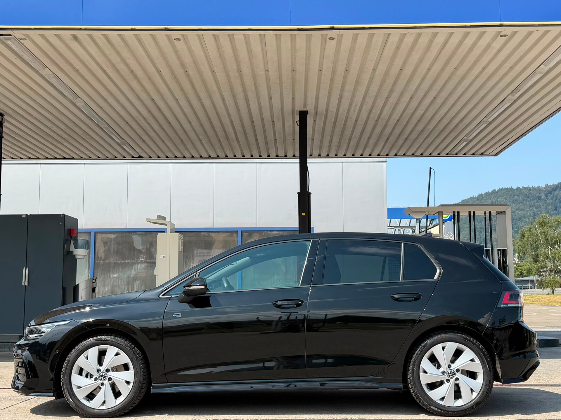 VW Golf 2.0 TSI R-Line DSG 4 Motion *Facelift**Top Zustand**Top Ausstattung**El. Anhängerkupplung**IQ-Light**-showroom-element-3