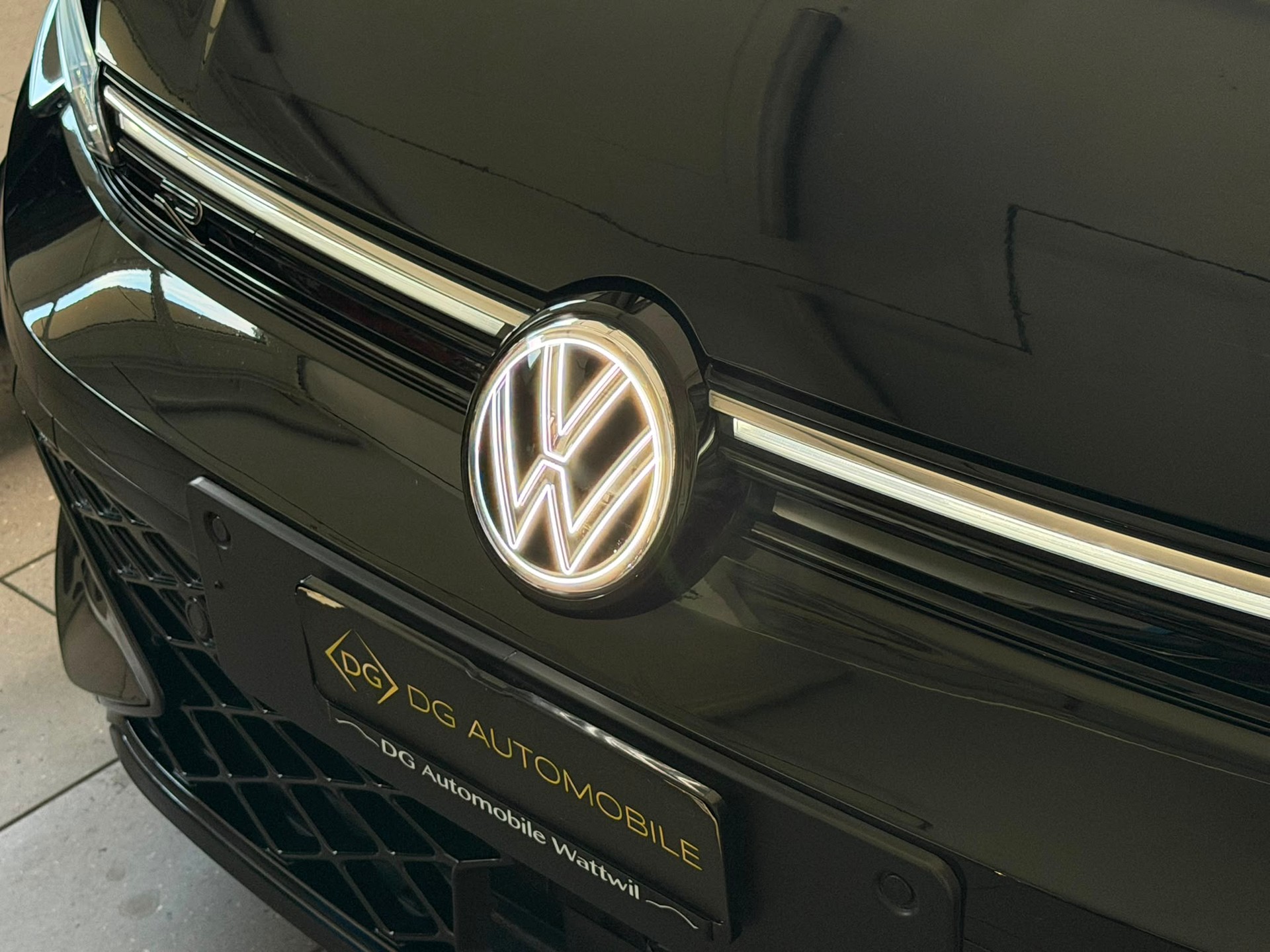 VW Golf 2.0 TSI R-Line DSG 4 Motion *Facelift**Top Zustand**Top Ausstattung**El. Anhängerkupplung**IQ-Light**-image-7