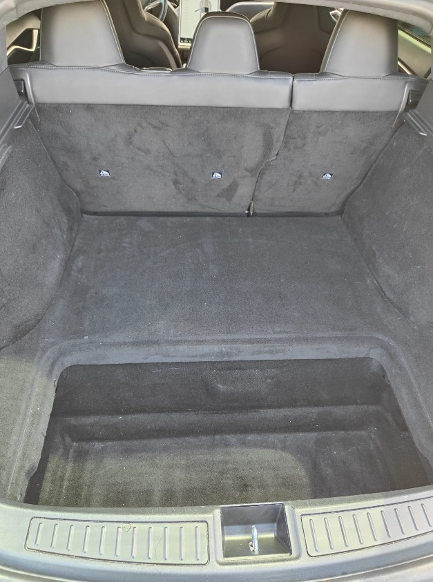 TESLA 70 D ( Free Tesla Supercharging )-image-5