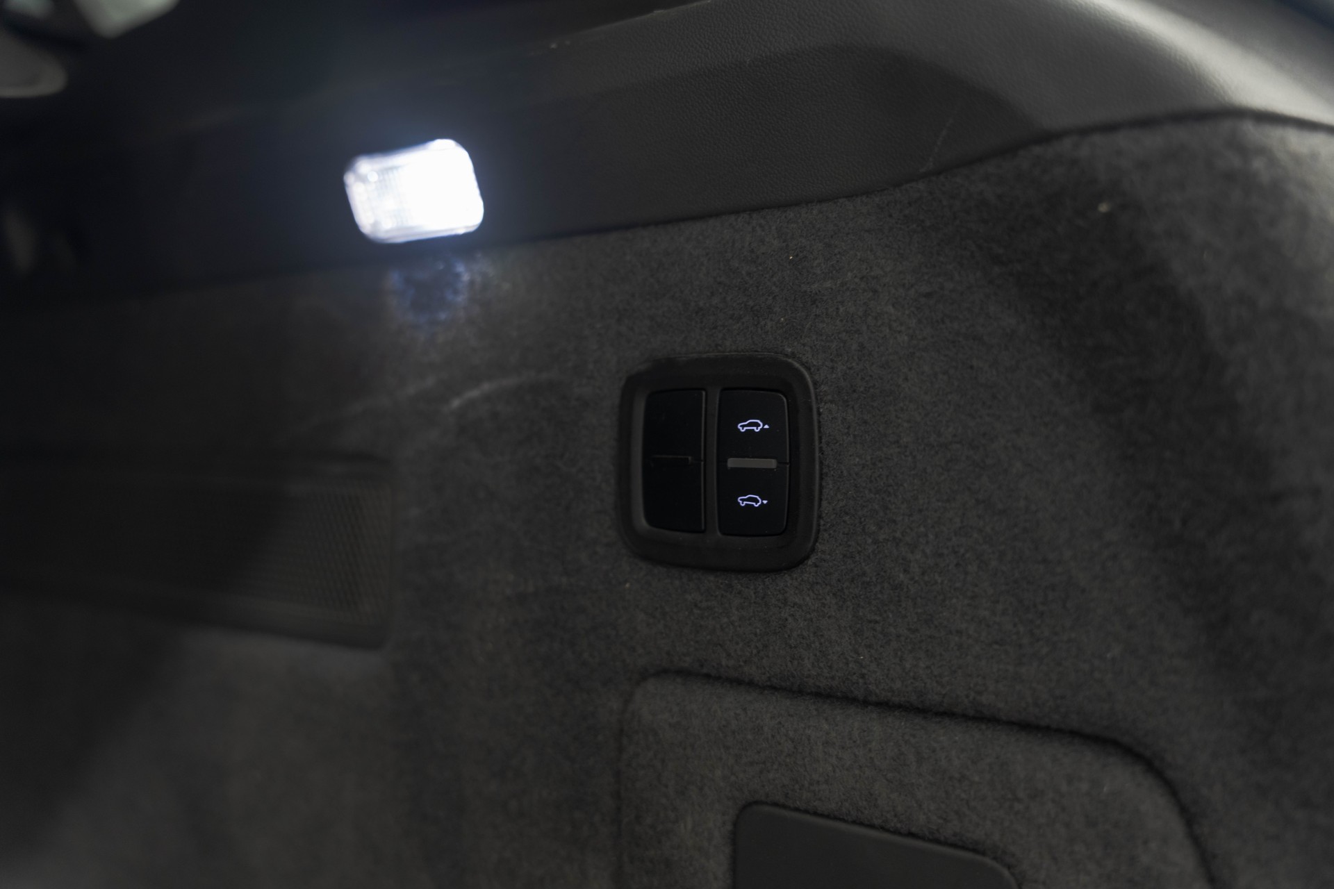 PORSCHE Cayenne-image-29