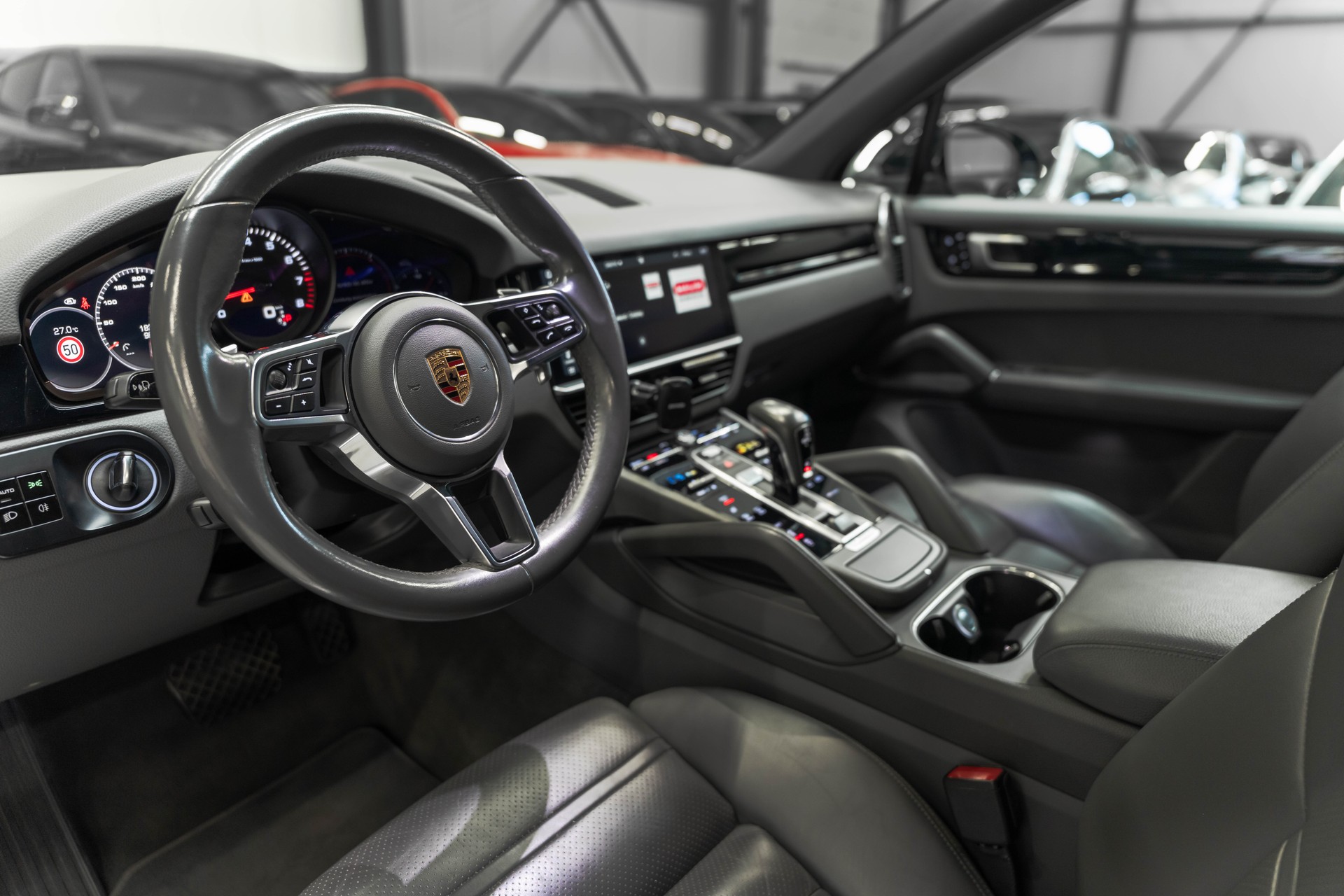 PORSCHE Cayenne-image-7