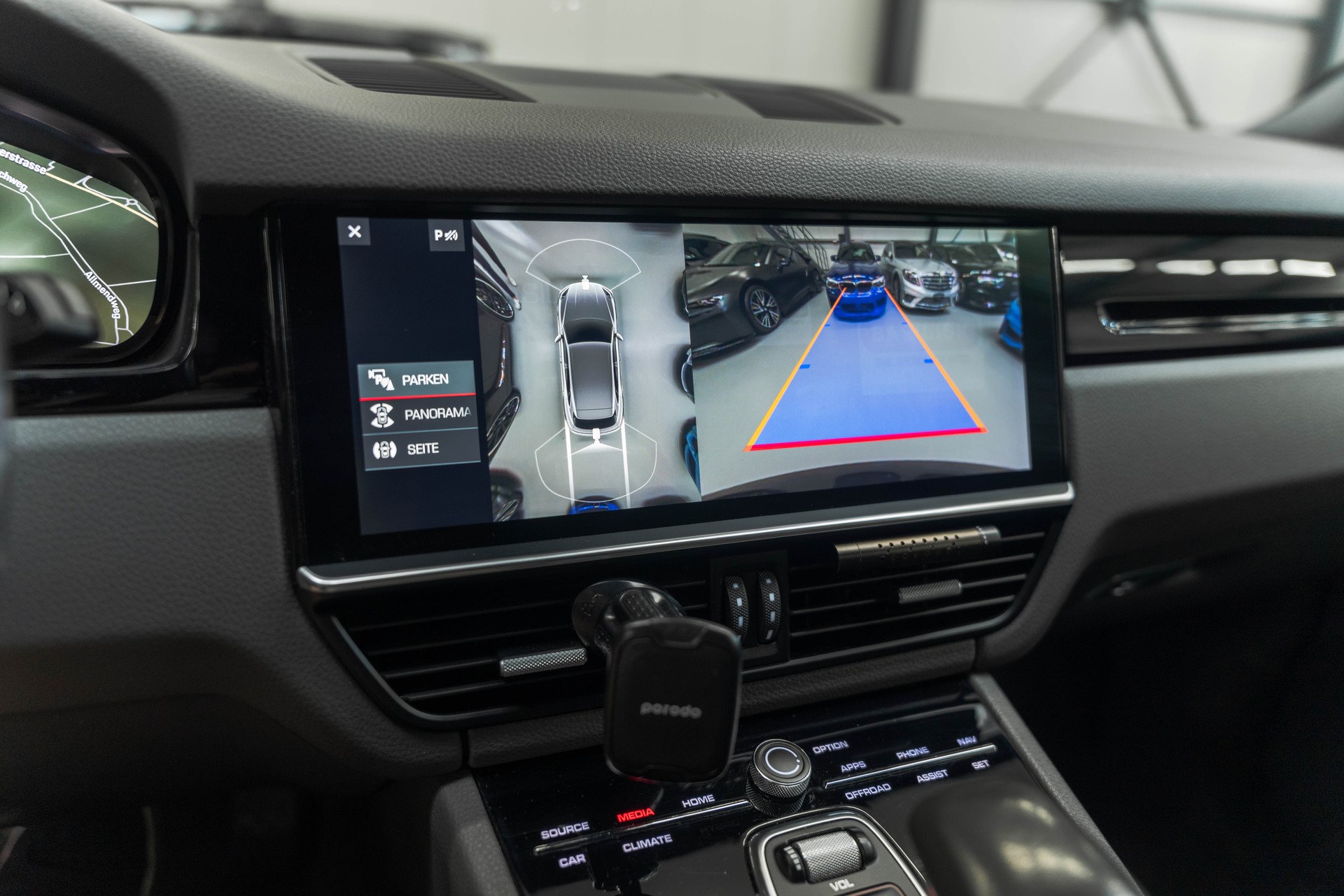 PORSCHE Cayenne-image-25
