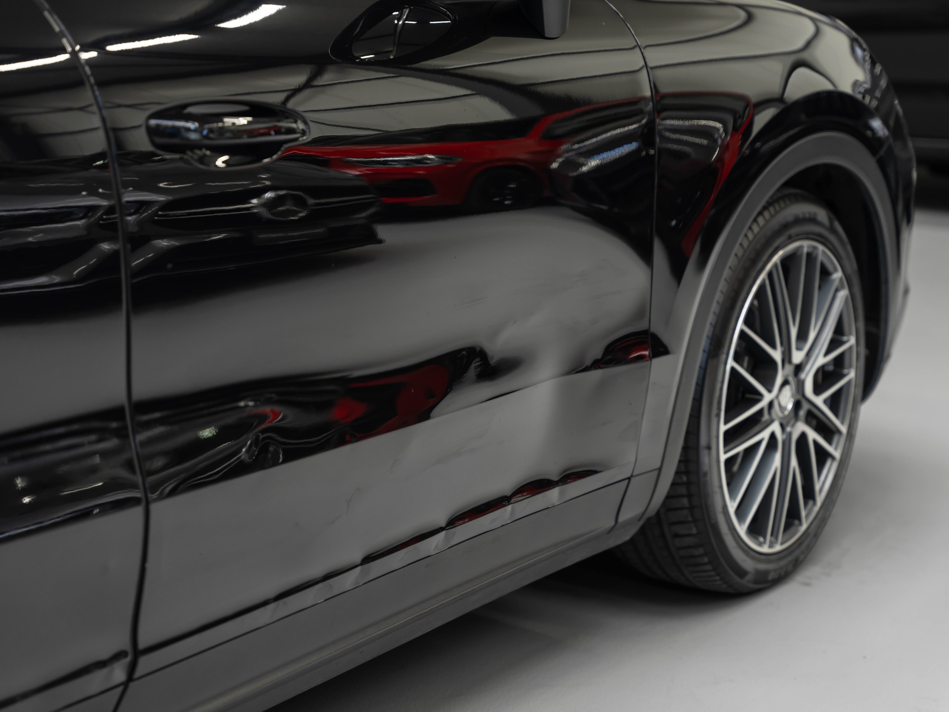 PORSCHE Cayenne-image-16