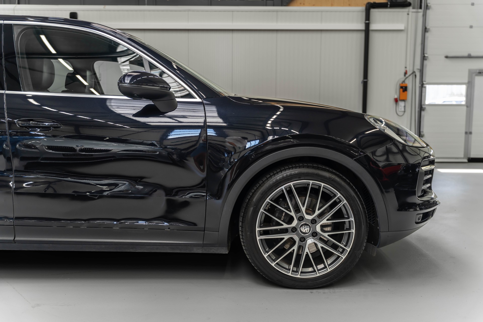 PORSCHE Cayenne-image-17
