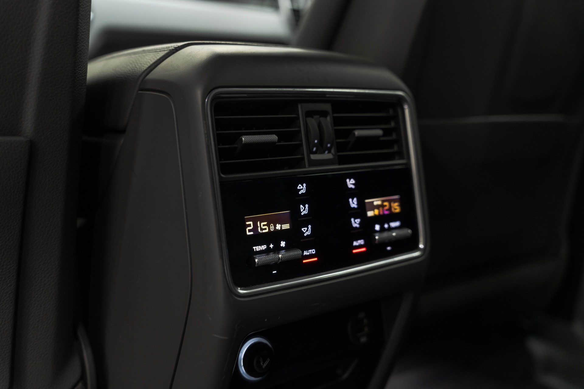 PORSCHE Cayenne-image-20