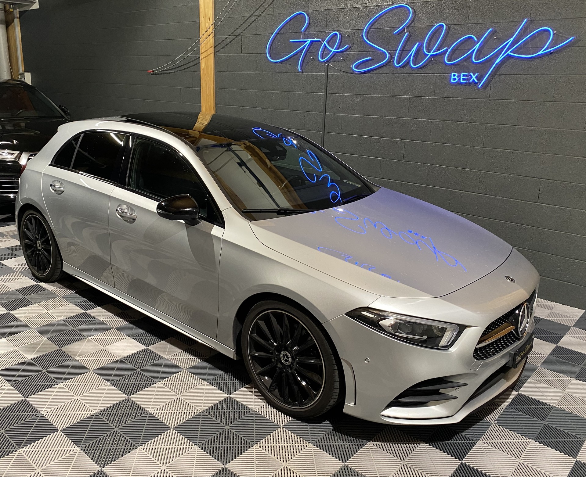 MERCEDES-BENZ A 250 4Matic AMG Line 4Matic 7G-DCT-showroom-element-1
