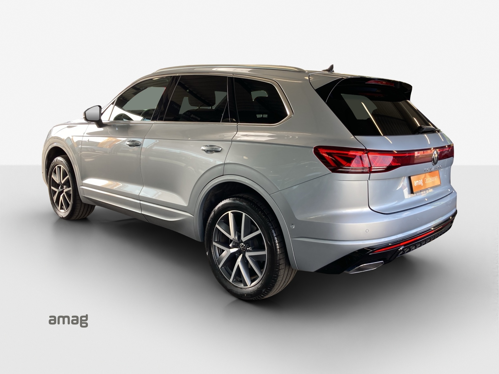 VW Touareg 3.0 TDI R-Line Tiptronic-showroom-element-2