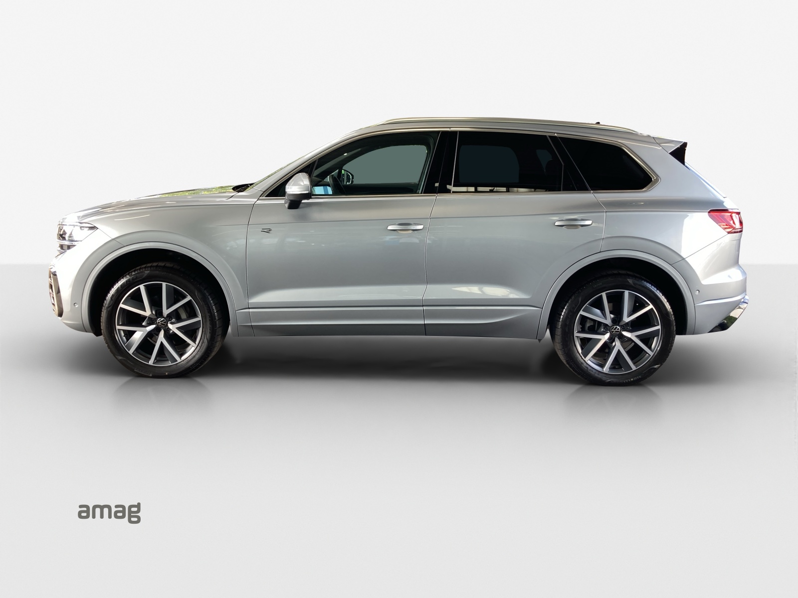 VW Touareg 3.0 TDI R-Line Tiptronic-showroom-element-1