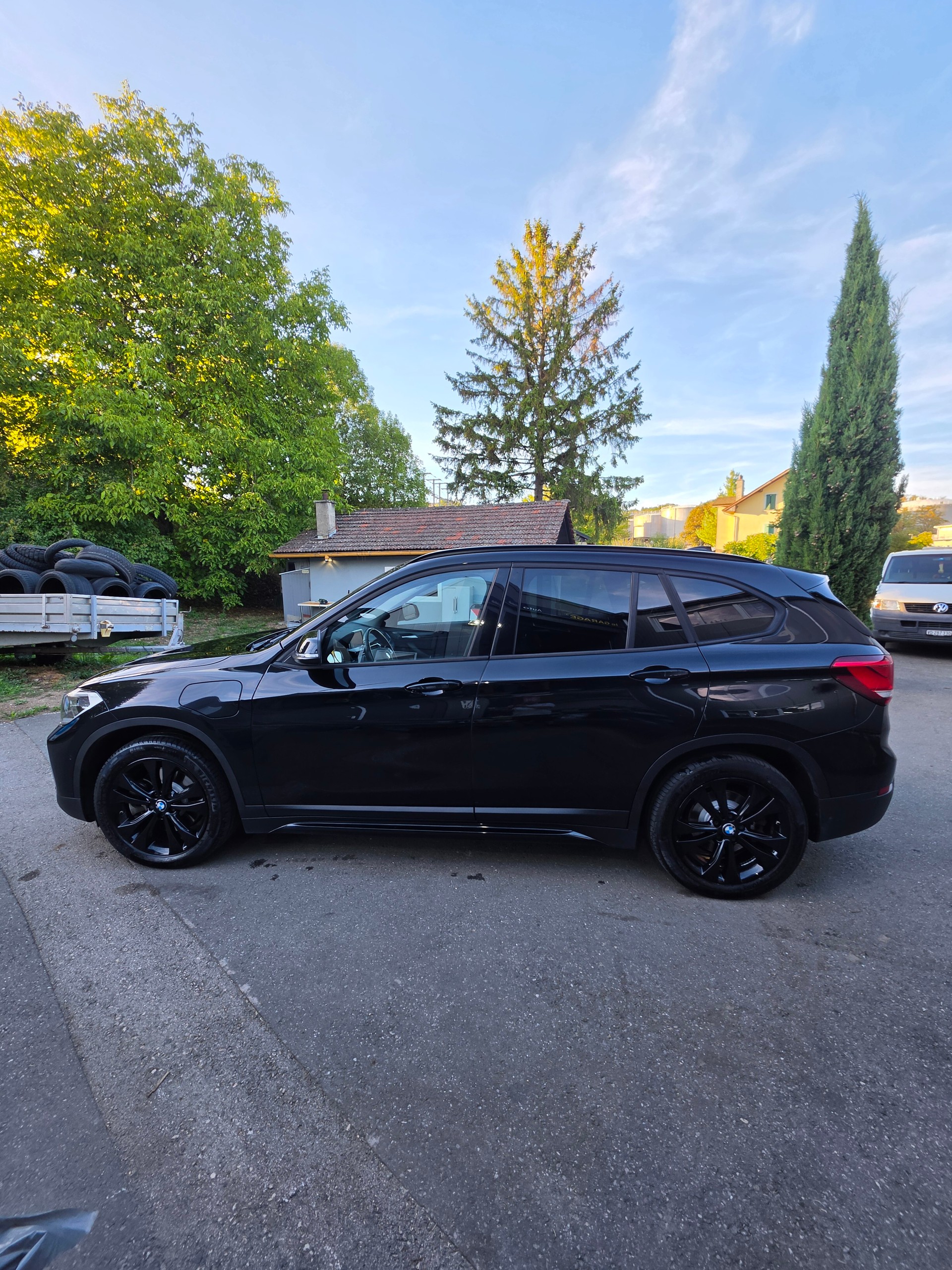 BMW X1 xDrive 25e Sport Line Steptronic-image-6