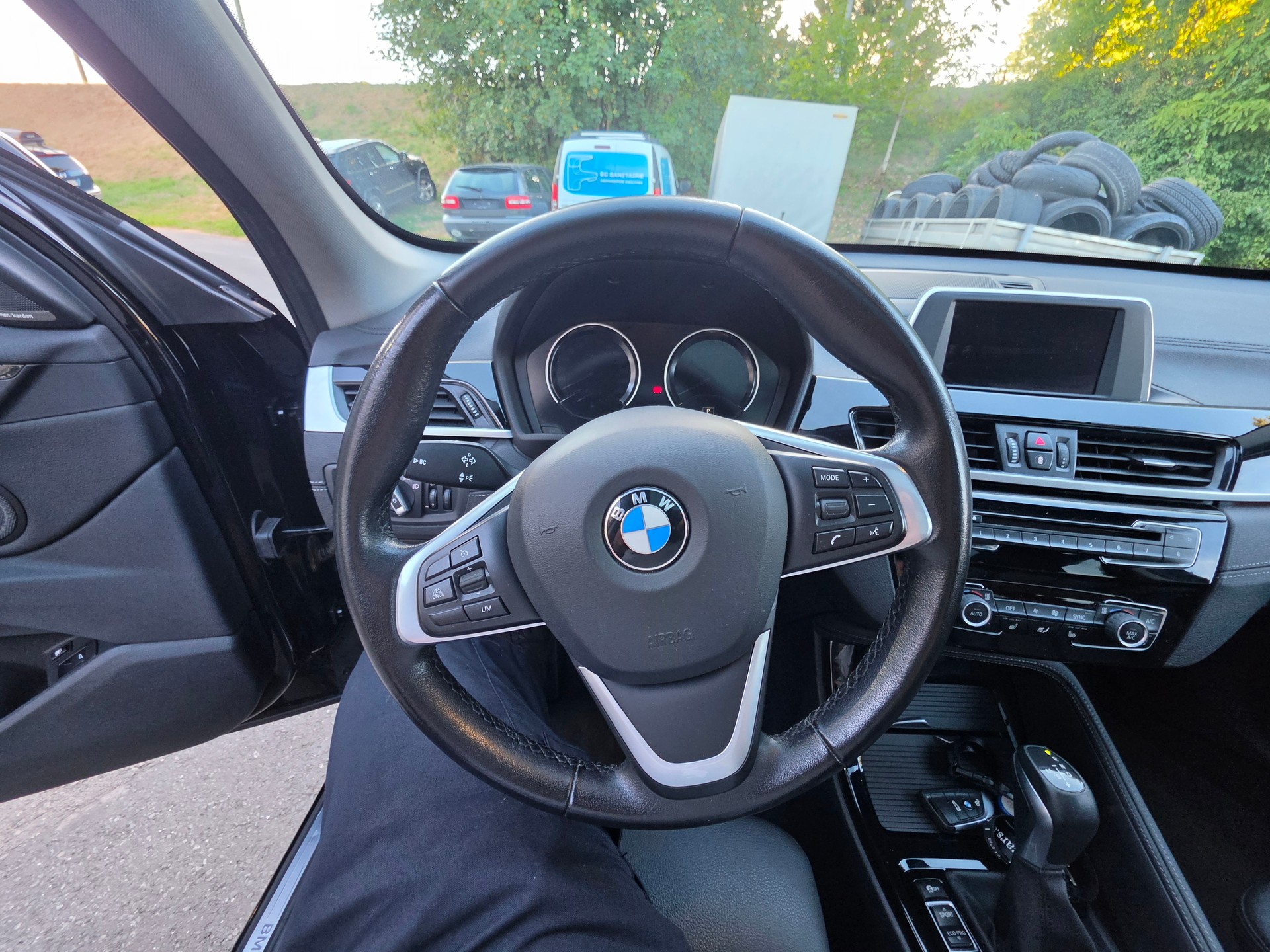 BMW X1 xDrive 25e Sport Line Steptronic-image-10