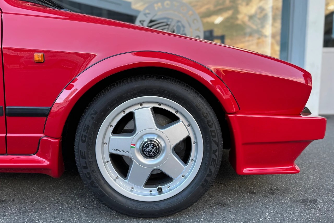 ALFA ROMEO GTV 6 2.5 Grand Prix-showroom-element-2