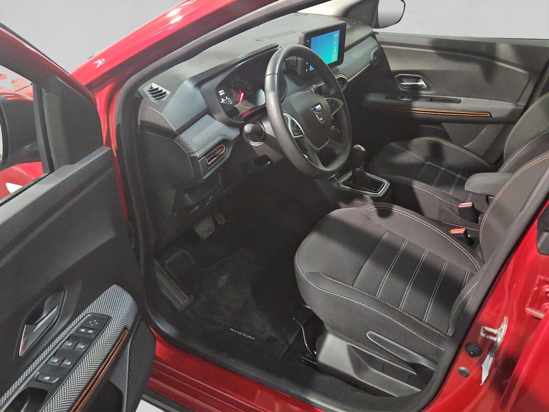 DACIA Sandero Stepway TCe 90 Comfort CVT-image-22