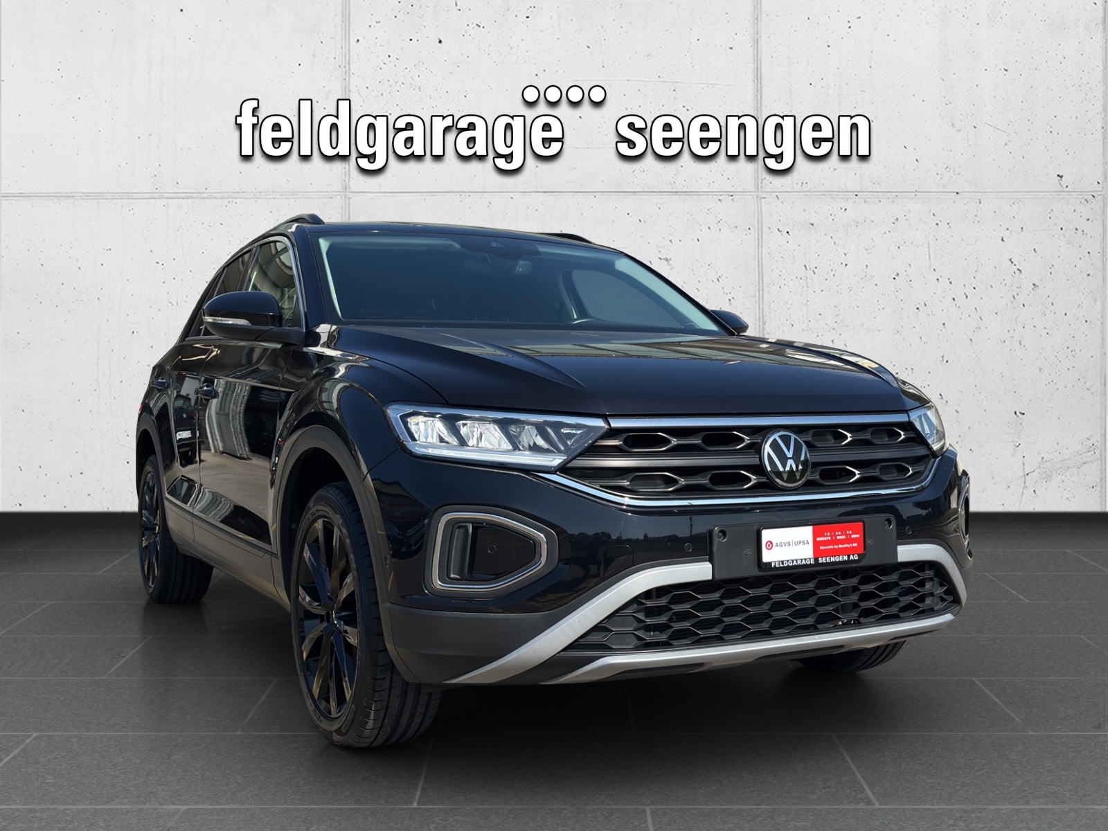 VW T-Roc 1.5 TSI EVO Life DSG mit AHK & Rückfahrkamera-showroom-element-2