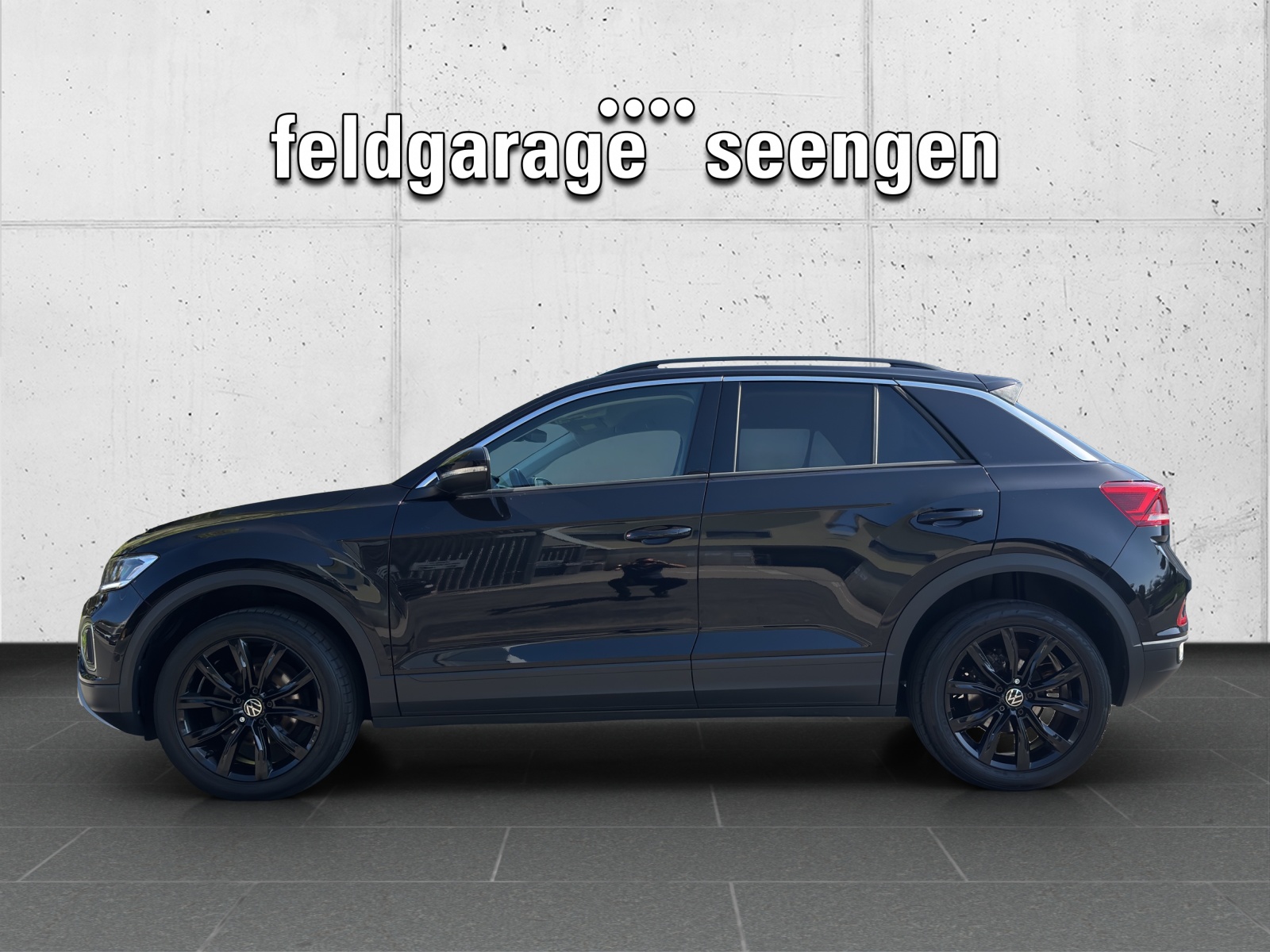 VW T-Roc 1.5 TSI EVO Life DSG mit AHK & Rückfahrkamera-showroom-element-1