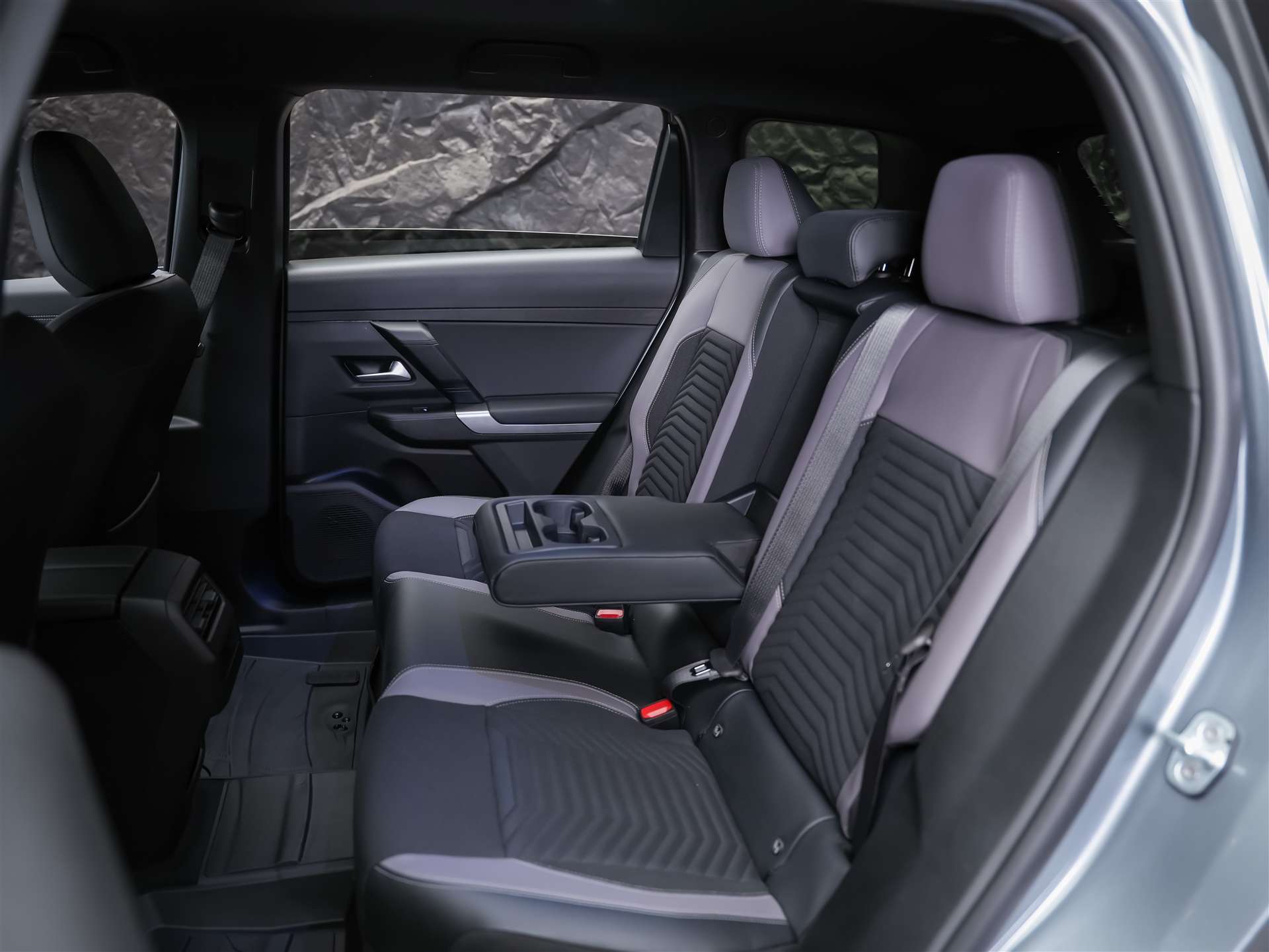 JEEP Compass 1.2 T e-Hybrid First Edition *SOFORT Verfügbar*Werksgarantie*Matrix-LED*Lenkradheizung*-image-14