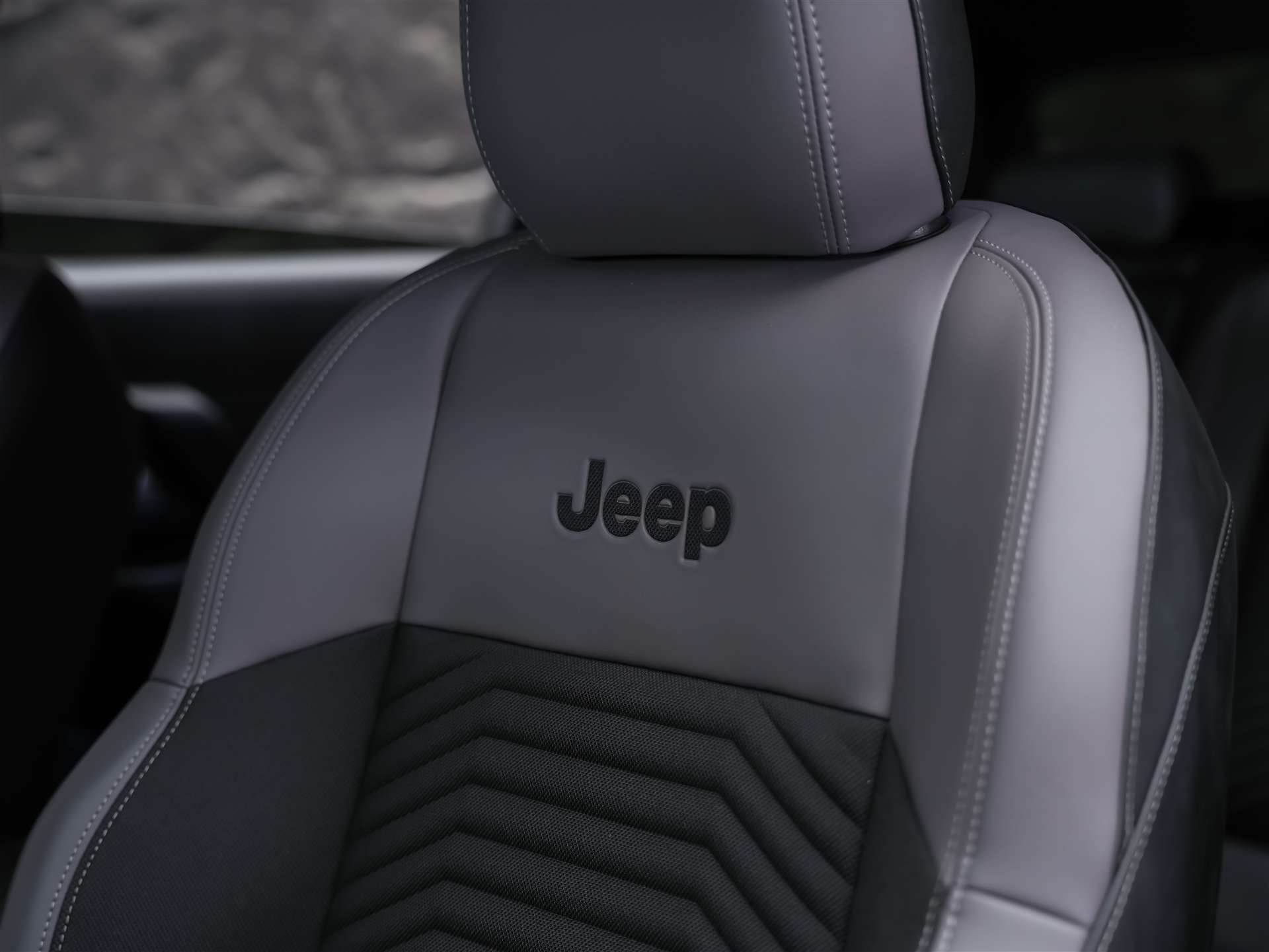 JEEP Compass 1.2 T e-Hybrid First Edition *SOFORT Verfügbar*Werksgarantie*Matrix-LED*Lenkradheizung*-image-11