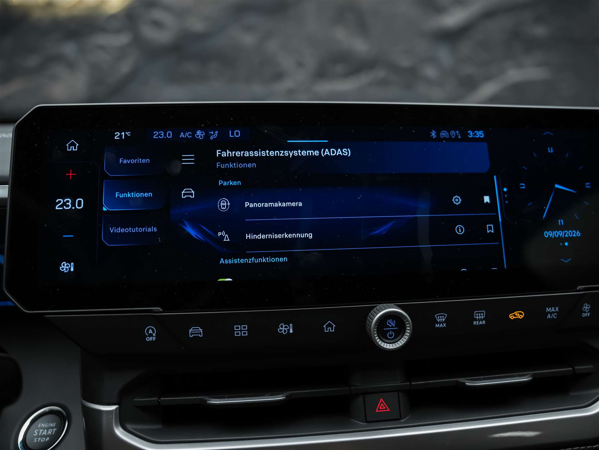 JEEP Compass 1.2 T e-Hybrid First Edition *SOFORT Verfügbar*Werksgarantie*Matrix-LED*Lenkradheizung*-image-32