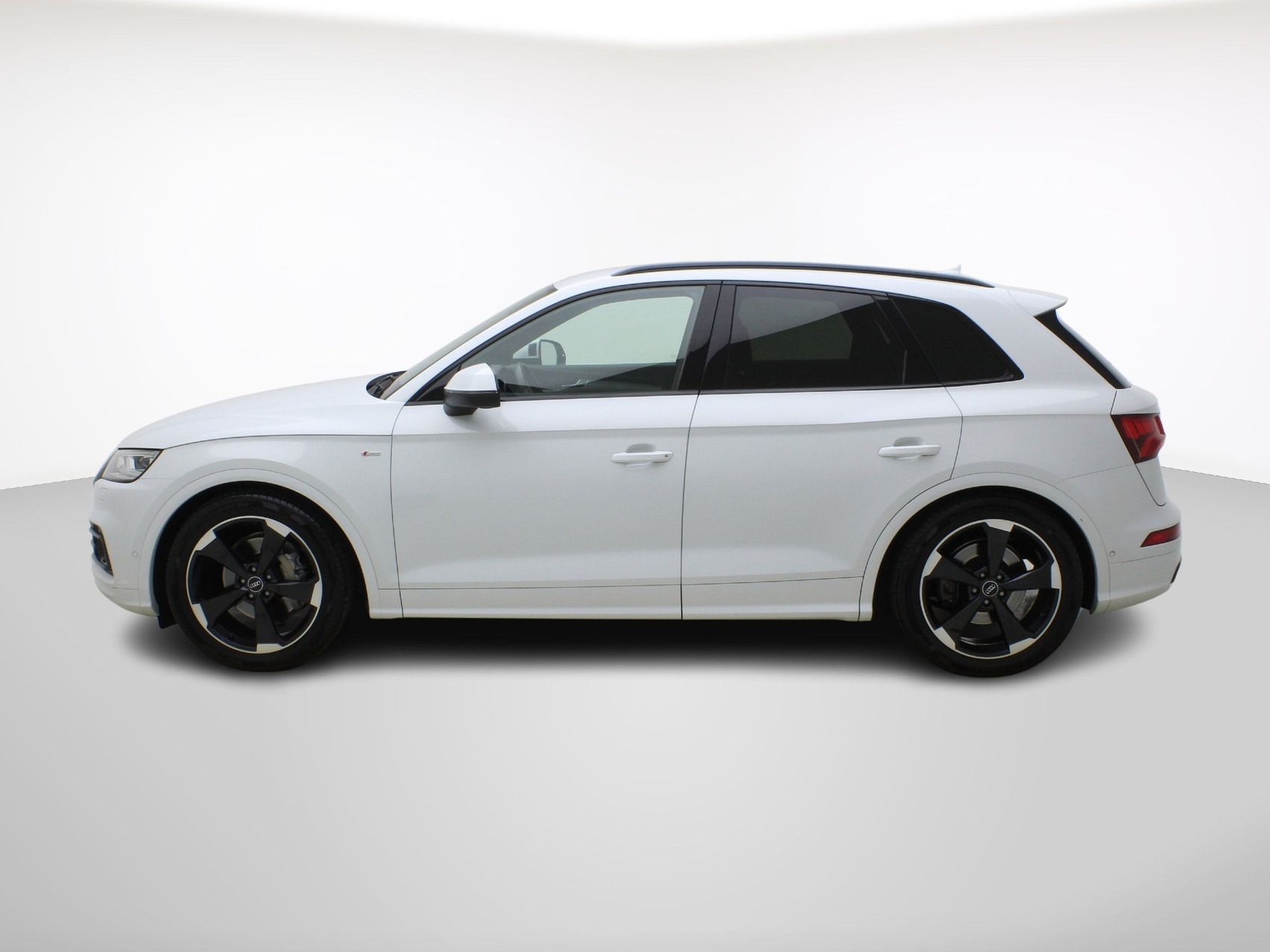 AUDI Q5 45 TFSI S line quattro S-Tronic-showroom-element-2
