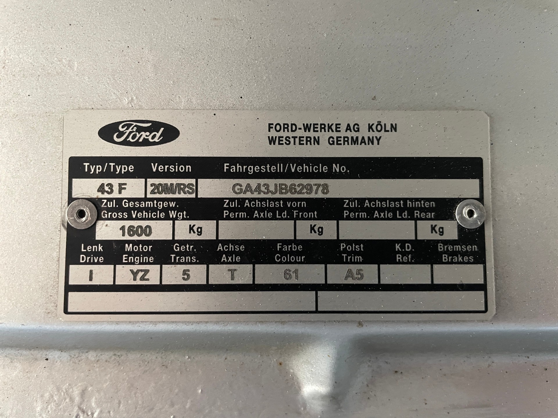FORD Taunus 20 M RS V6 2.3 Liter Coupé-image-9
