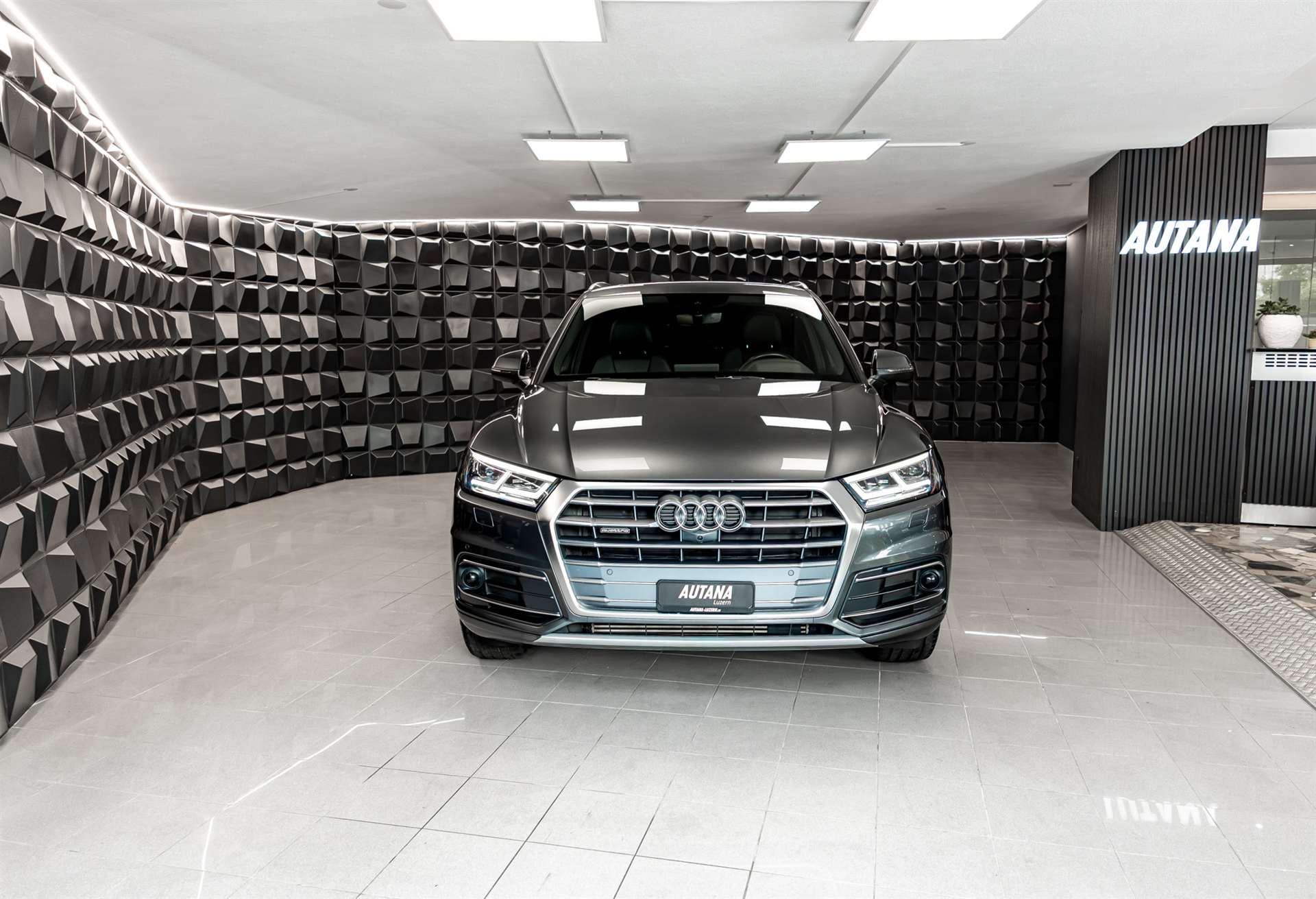 AUDI Q5 45 TFSI sport quattro S-tronic-showroom-element-3