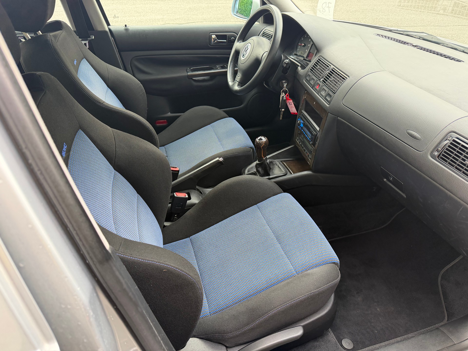 VW Golf 1.8 T GTI-image-10