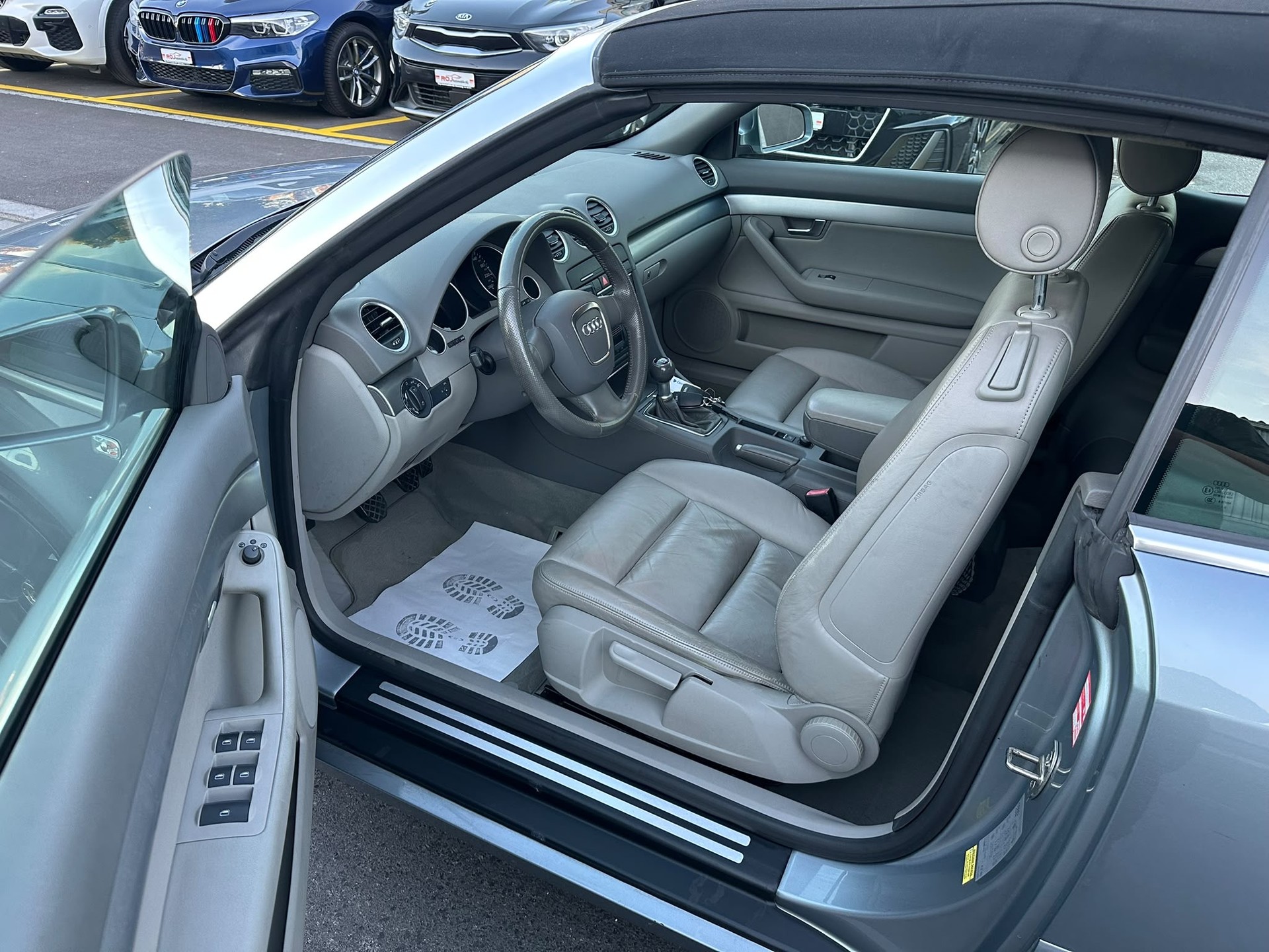 AUDI A4 Cabriolet 1.8 Turbo-image-8