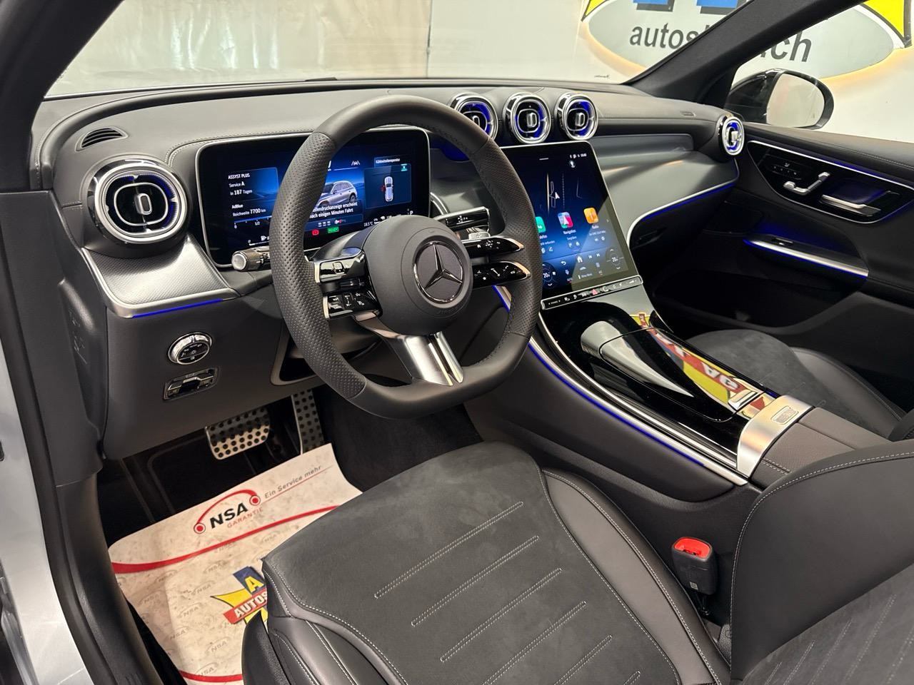MERCEDES-BENZ GLC 300 de 4Matic EQ Star 9G-Tronic-showroom-element-2