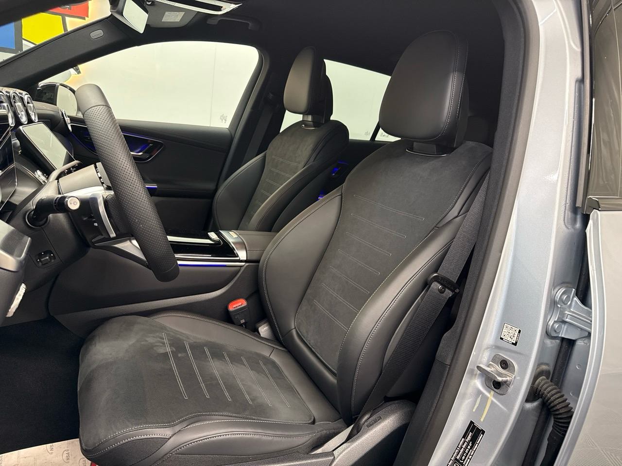 MERCEDES-BENZ GLC 300 de 4Matic EQ Star 9G-Tronic-showroom-element-3