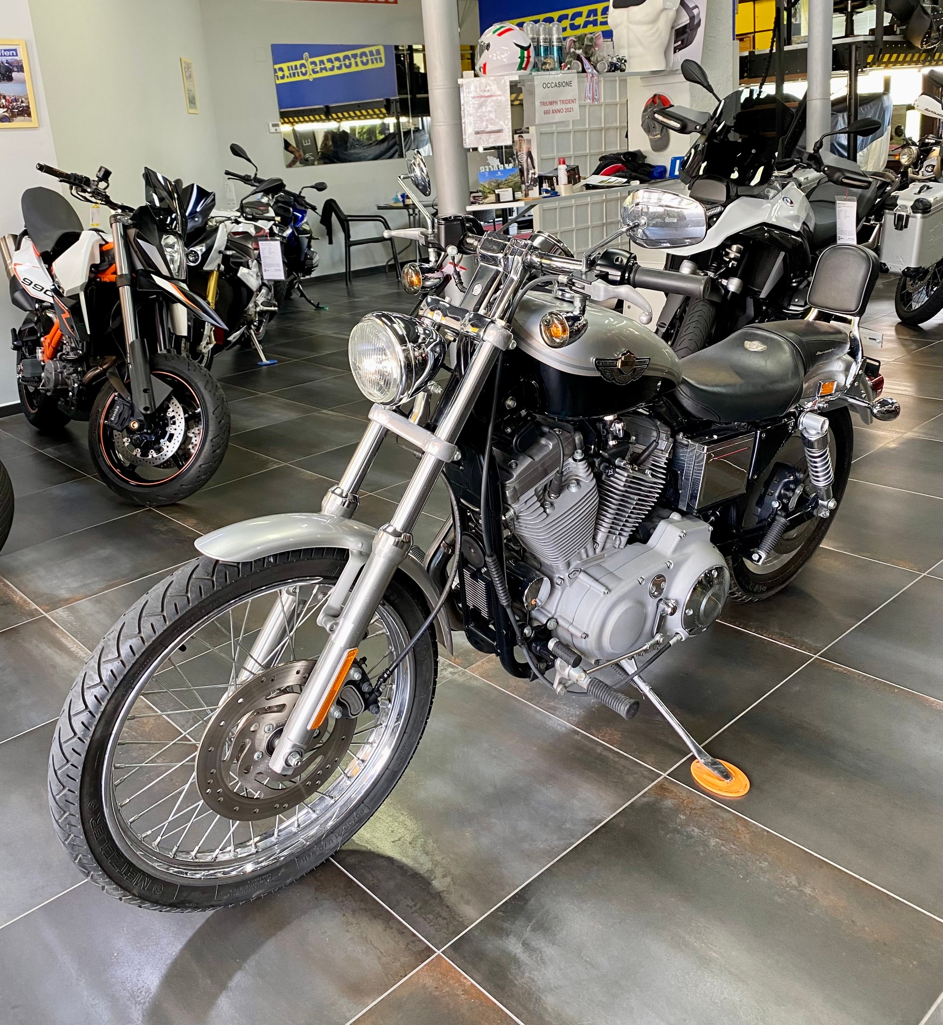 HARLEY-DAVIDSON XL 883 C53 Custom CENTENARIO-image-2