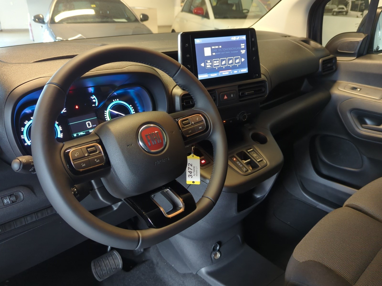 FIAT E-Doblo L1 50kWh Launch Edition-image-8