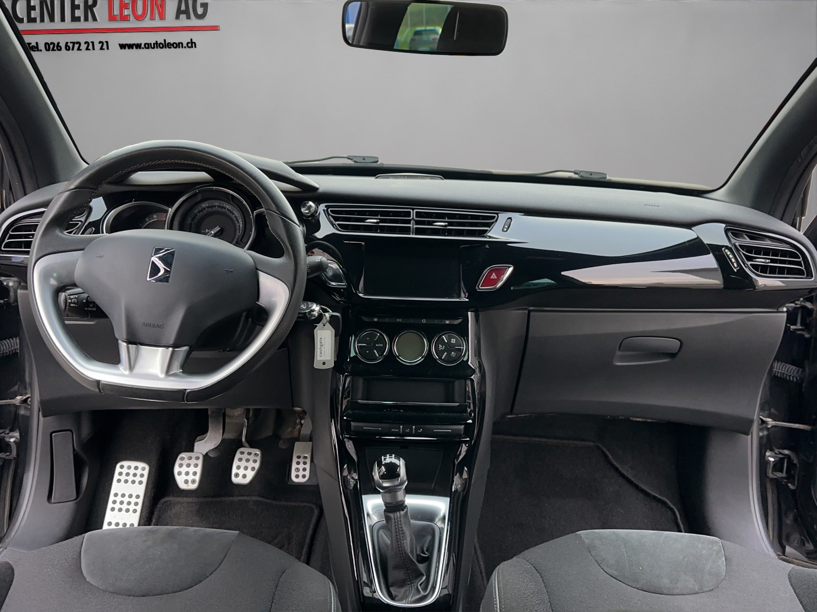 DS AUTOMOBILES DS 3 1.2 PureTech SO Chic-image-12