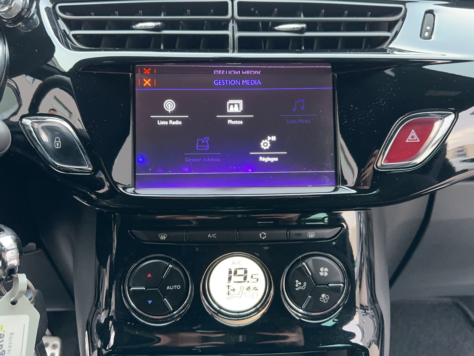 DS AUTOMOBILES DS 3 1.2 PureTech SO Chic-image-14