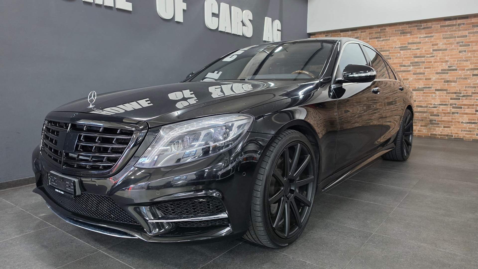 MERCEDES-BENZ S 500 7G-Tronic AMG-Line-showroom-element-1