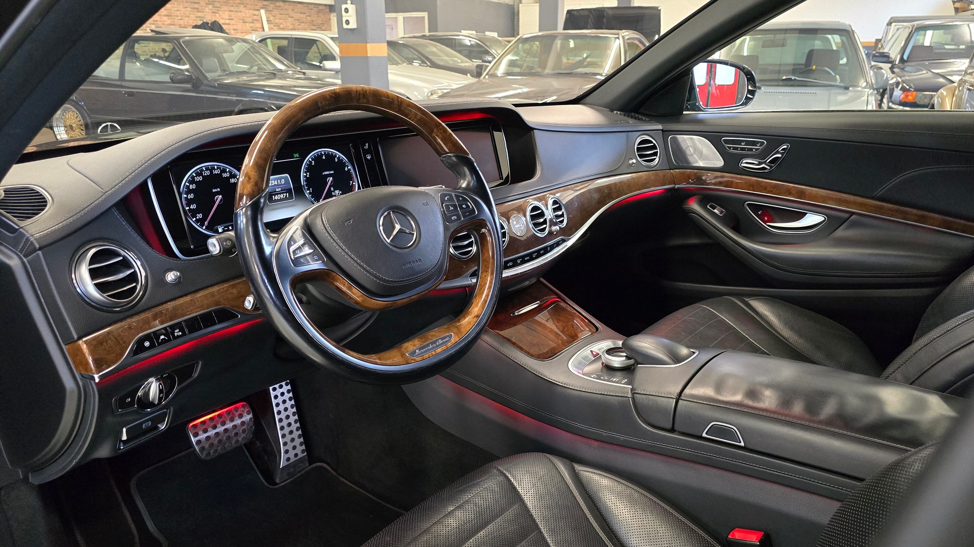 MERCEDES-BENZ S 500 7G-Tronic AMG-Line-image-17