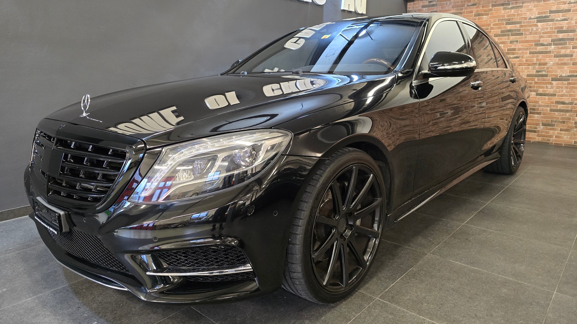 MERCEDES-BENZ S 500 7G-Tronic AMG-Line-showroom-element-1
