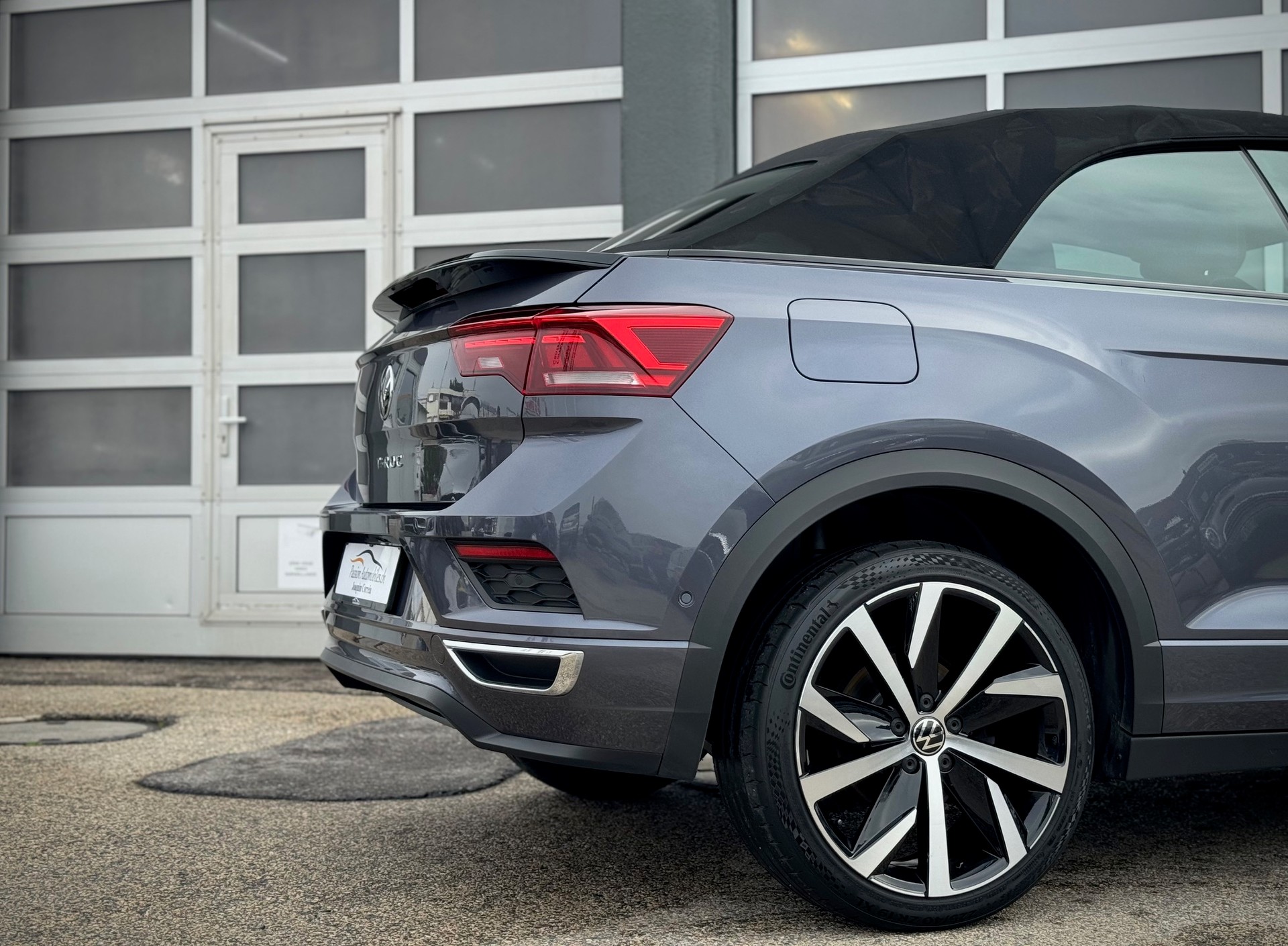 VW T-Roc Cabriolet 1.5 TSI EVO R line DSG - Véhicule Suisse (CH)-image-3