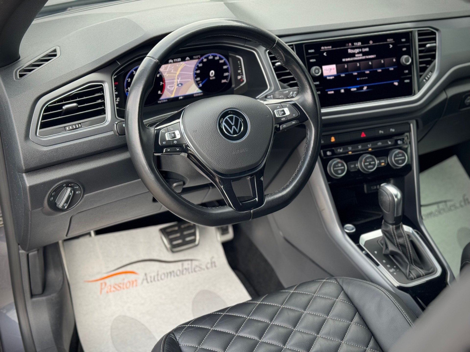 VW T-Roc Cabriolet 1.5 TSI EVO R line DSG - Véhicule Suisse (CH)-image-6