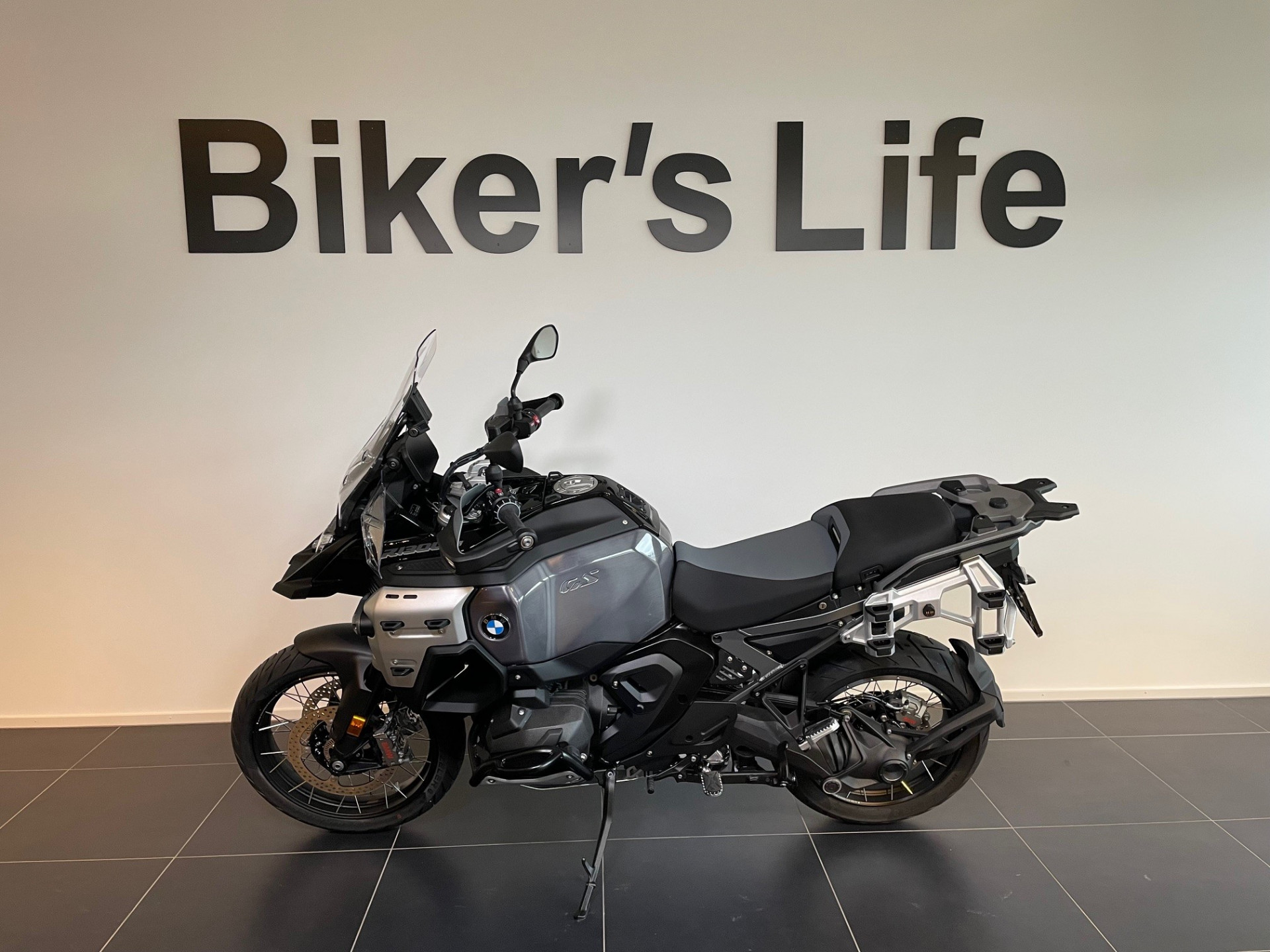 BMW R 1300 GS Adventure ASA ASA mit Höhenregelung-showroom-element-1