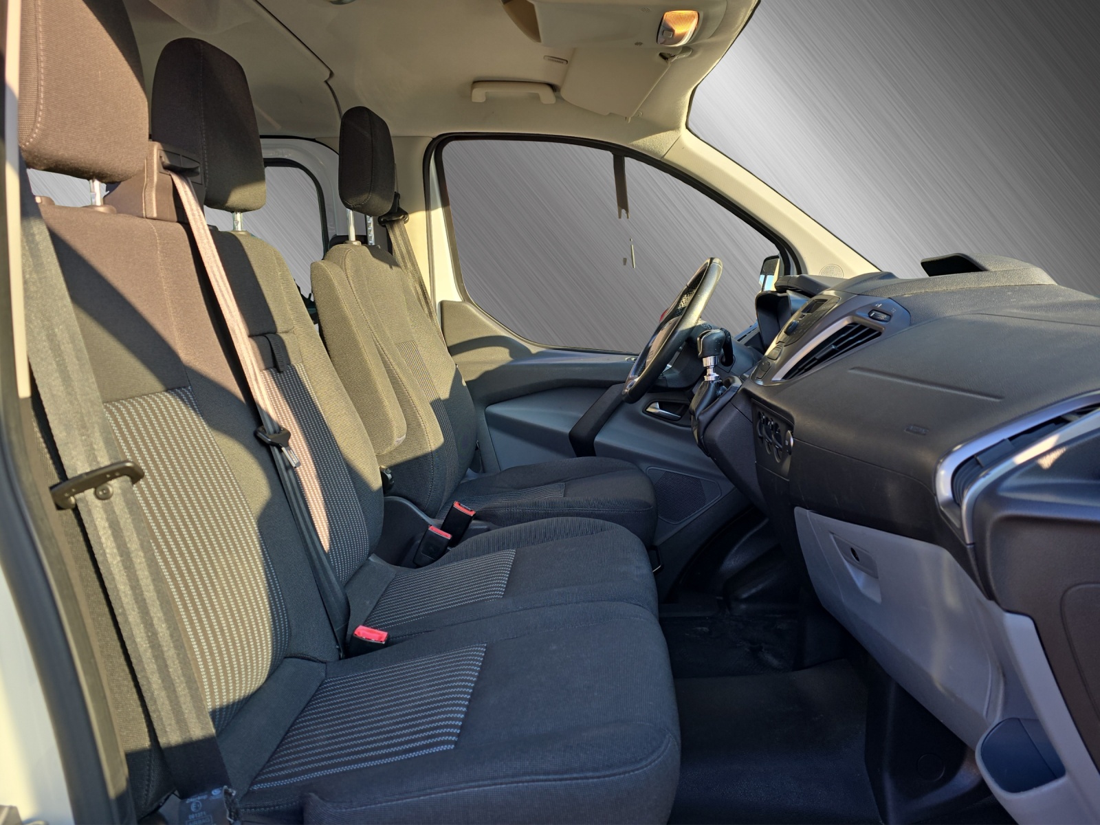 FORD Transit Custom Kombi 310 L1 2.2 TDCi 125 Tren-image-9